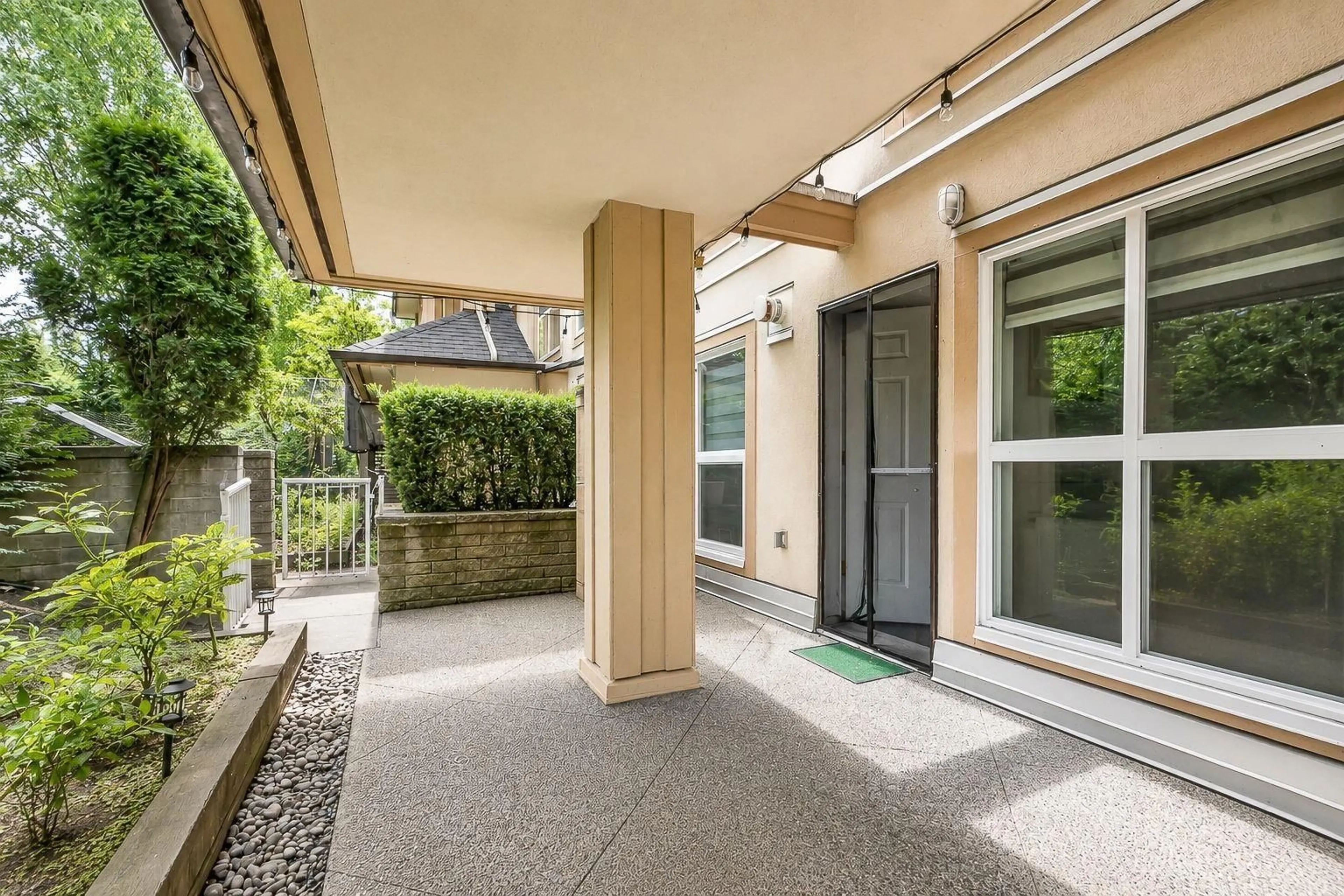Patio, street for 19 - 9977 138 STREET, Surrey British Columbia V3T5E4