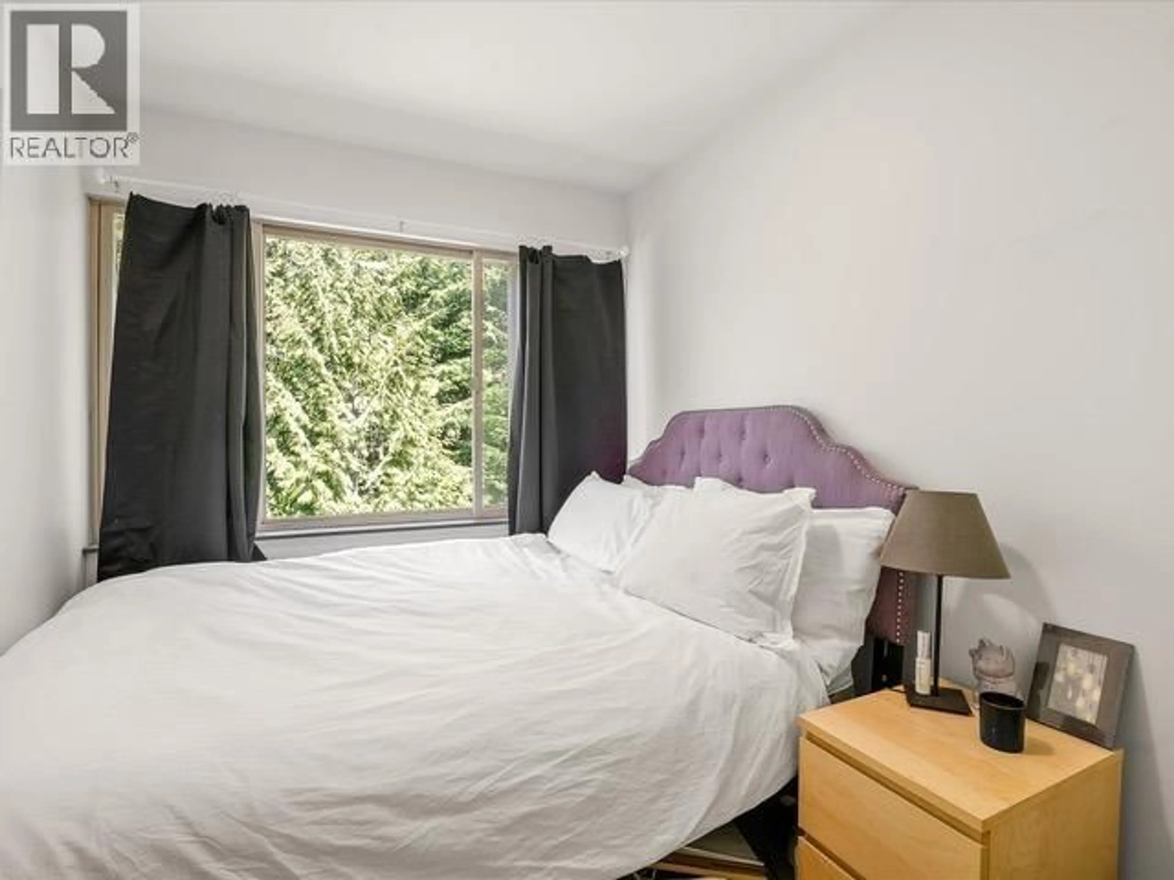 Bedroom with bed, wood/laminate floor for 26 - 2201 EVA LAKE ROAD, Whistler British Columbia V8E0A6