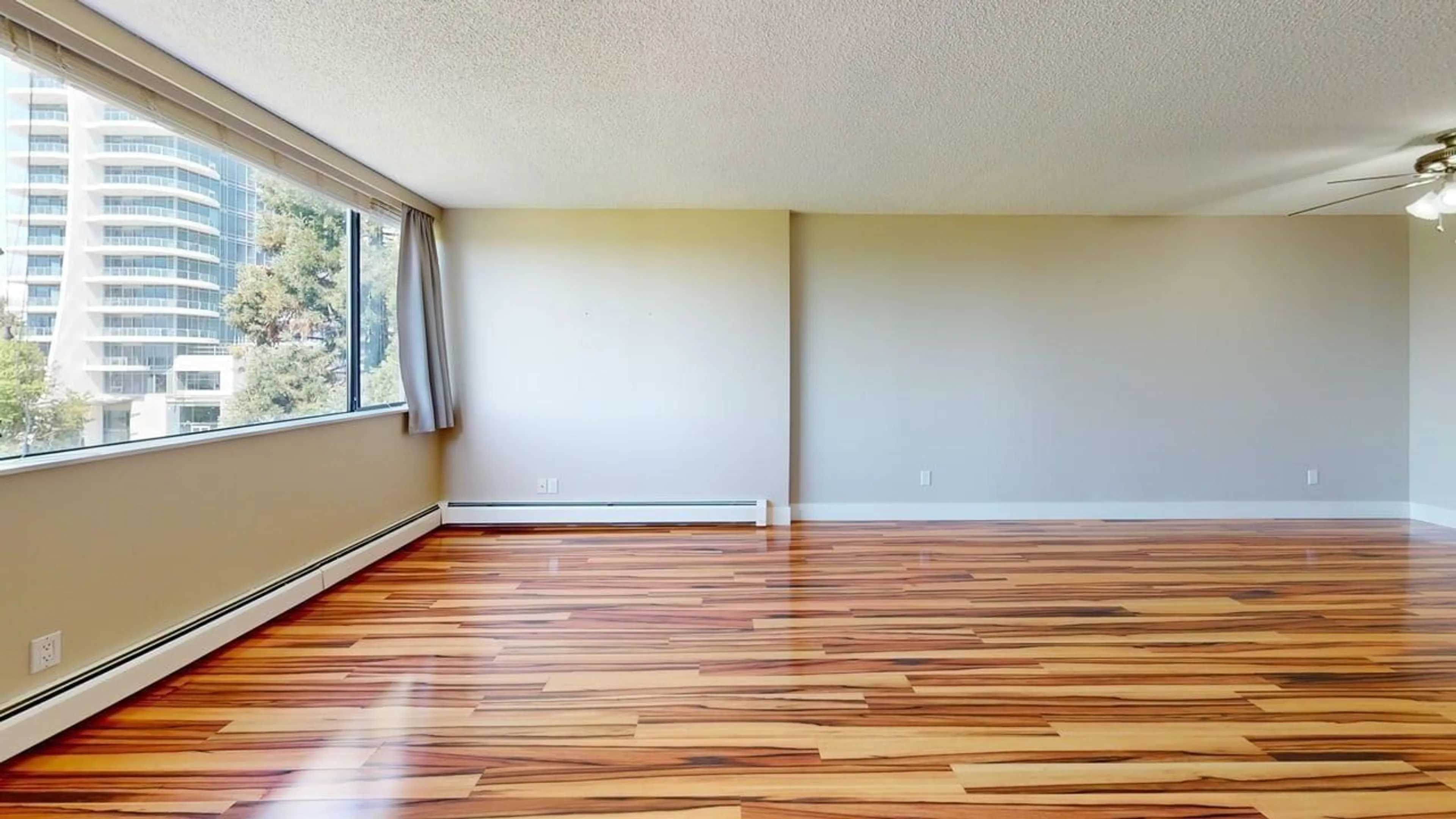 A pic of a room for 405 - 1442 FOSTER STREET, White Rock British Columbia V4B3X7