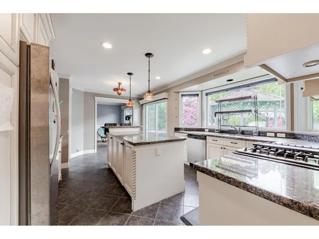 12931 18 AVENUE, Surrey 3