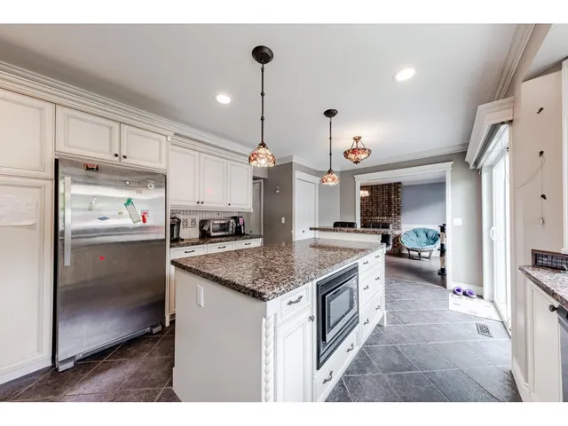 12931 18 AVENUE, Surrey 5