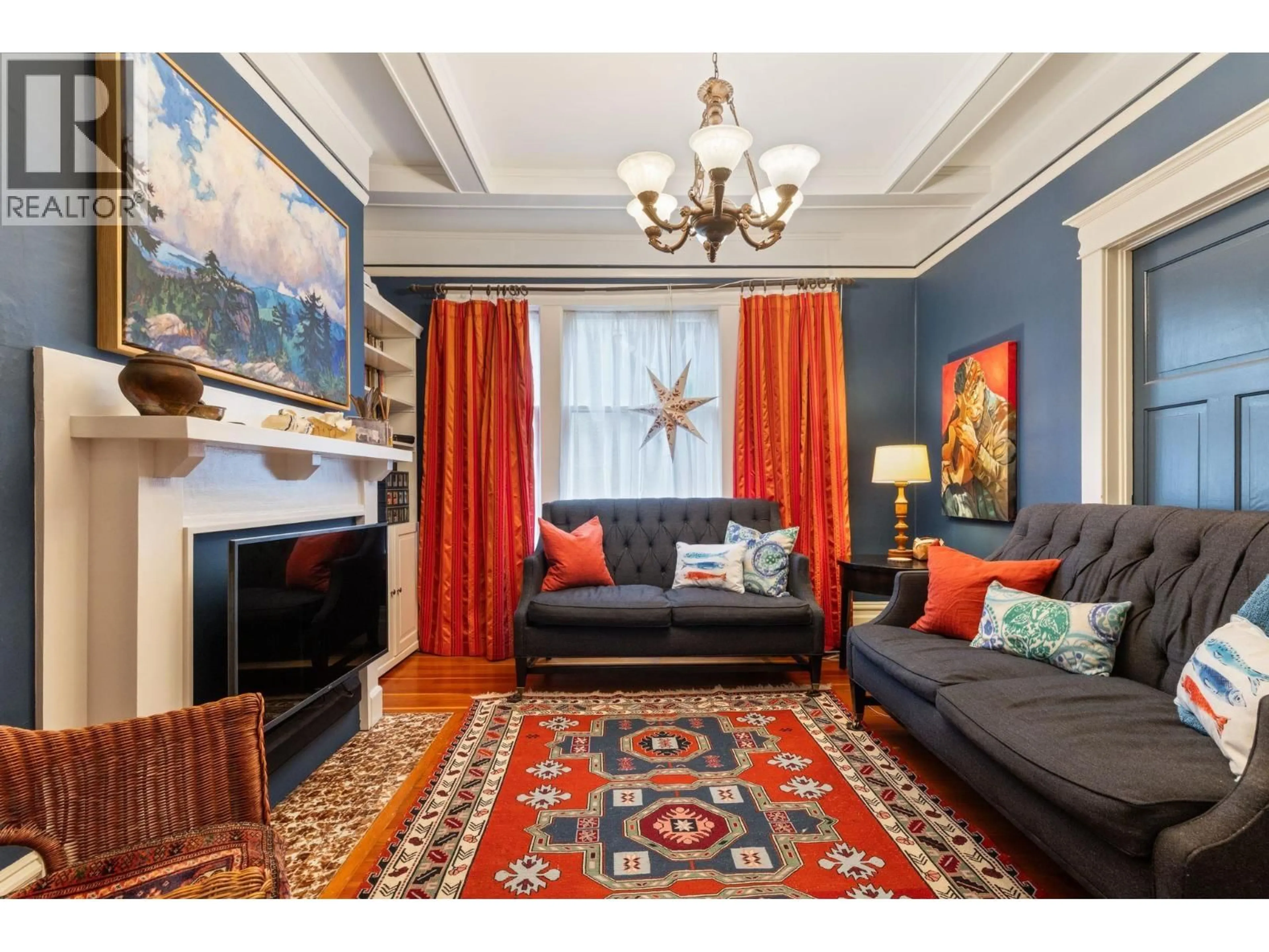 Living room with furniture, carpet floor for 1544 13TH AVENUE, Vancouver British Columbia V5N2B8