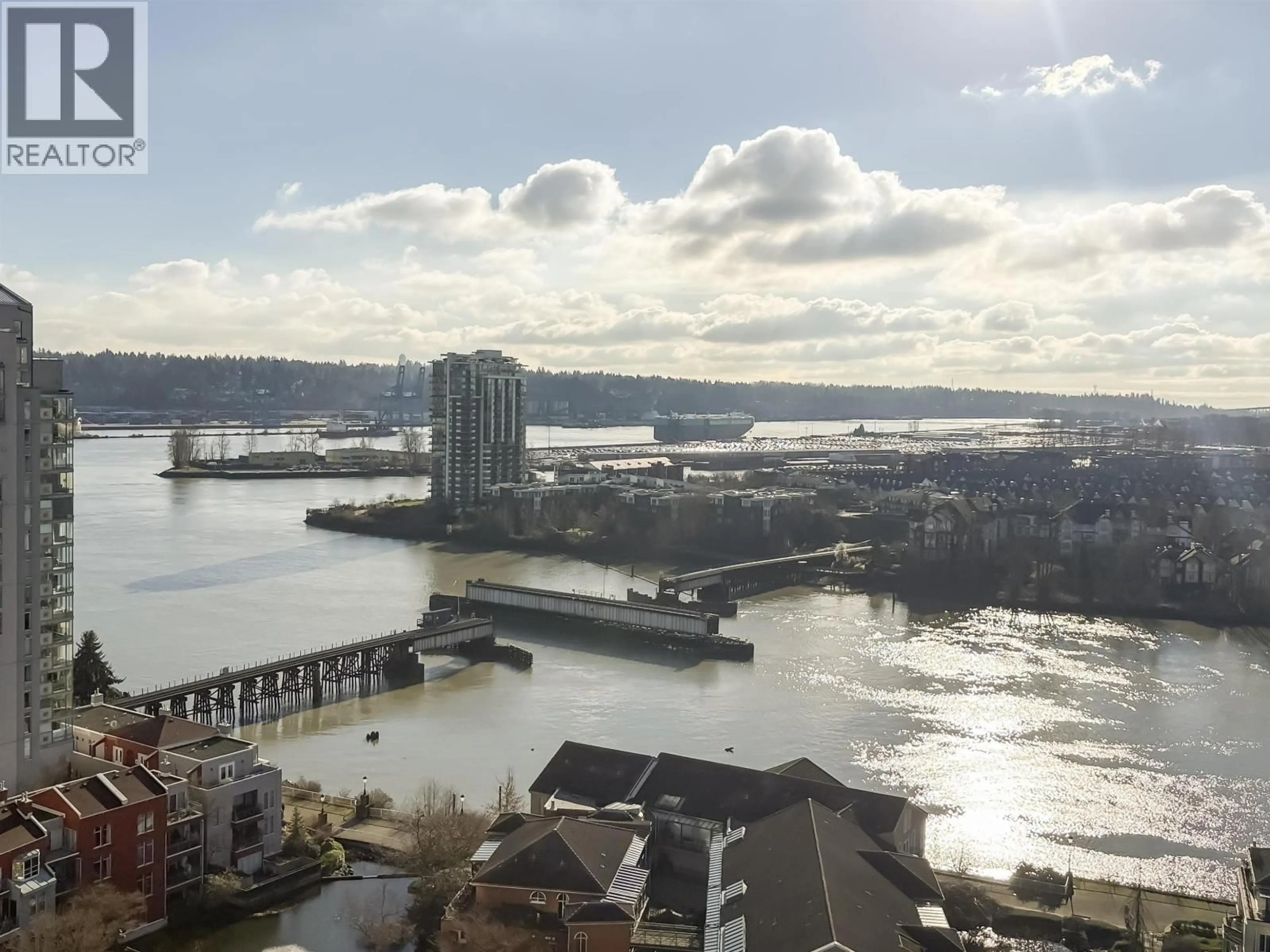 Unknown for 1 RENAISSANCE SQUARE, New Westminster British Columbia V3M0B6