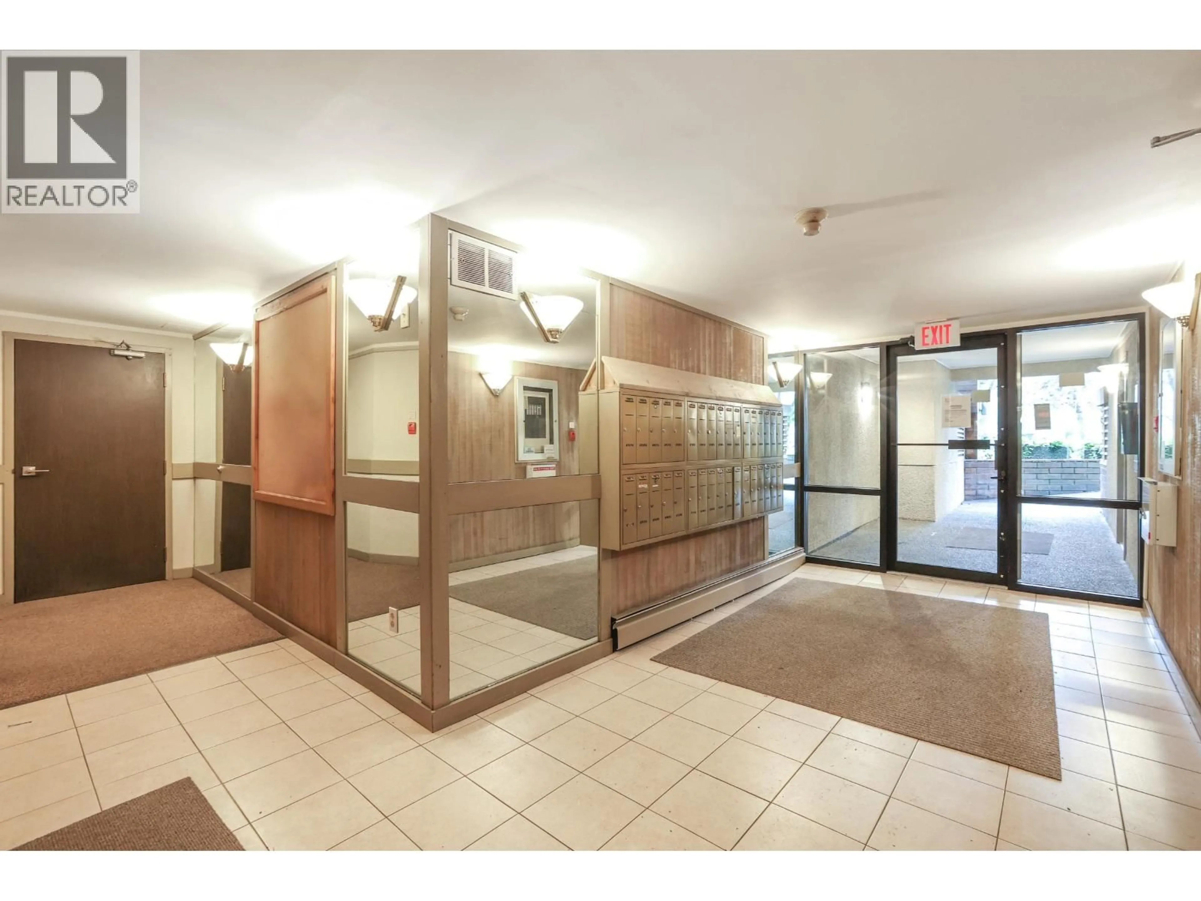 Indoor foyer for 307 - 1169 NELSON STREET, Vancouver British Columbia V6E1J3