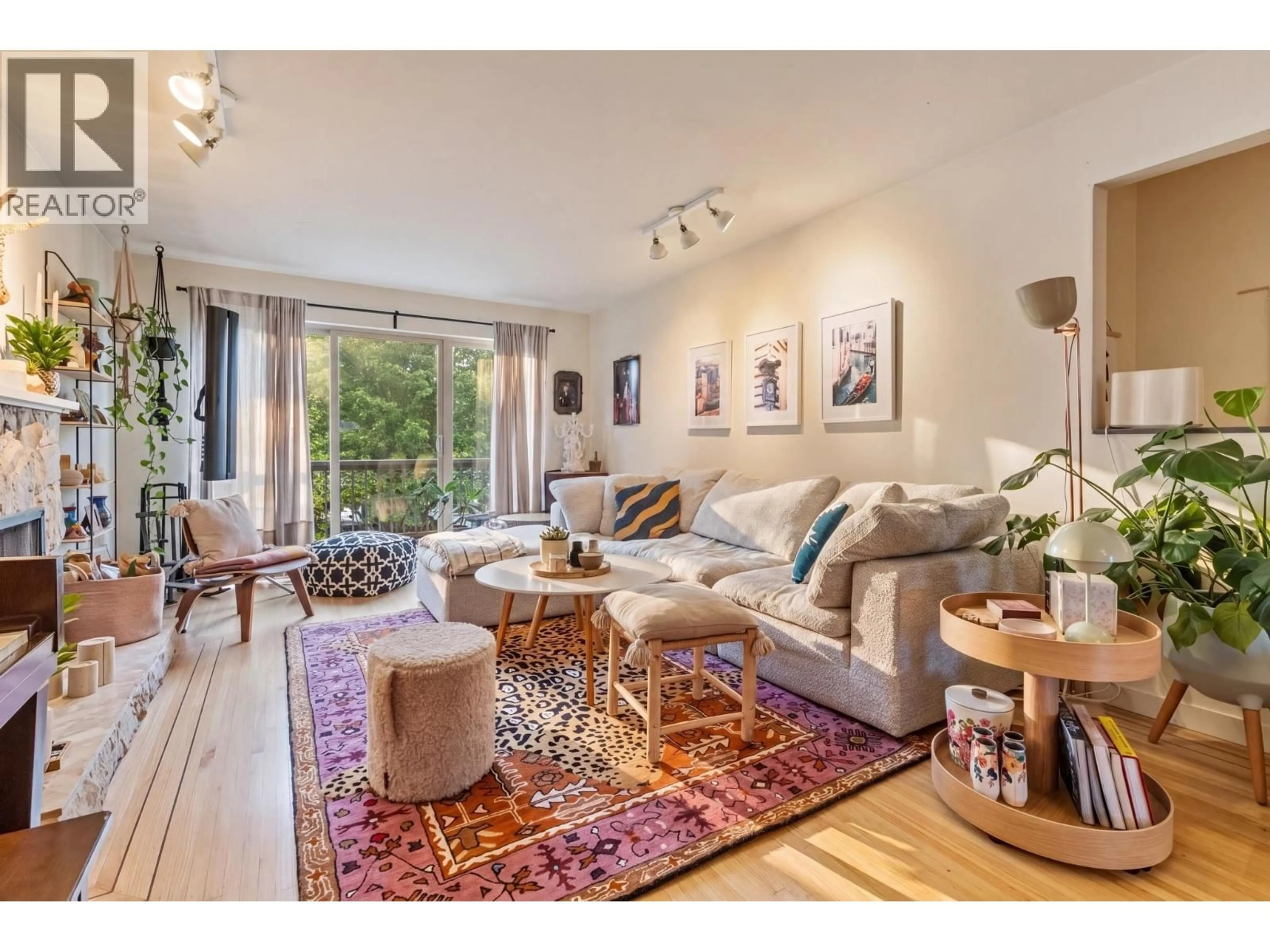 Living room with furniture, unknown for 2246 PARKER STREET, Vancouver British Columbia V5L2L9