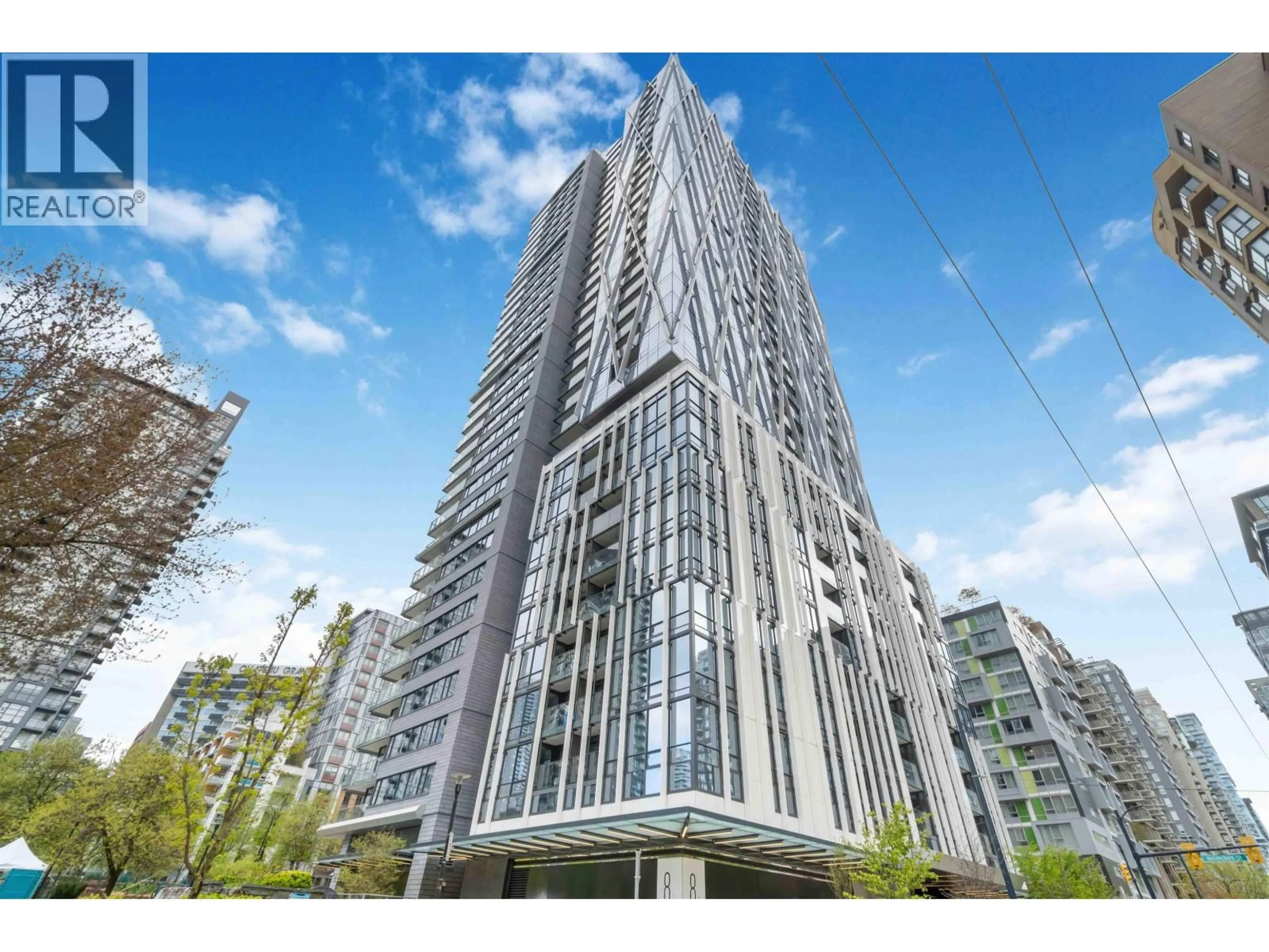 Indoor foyer for 1305 - 1111 RICHARDS STREET, Vancouver British Columbia V6B0S3