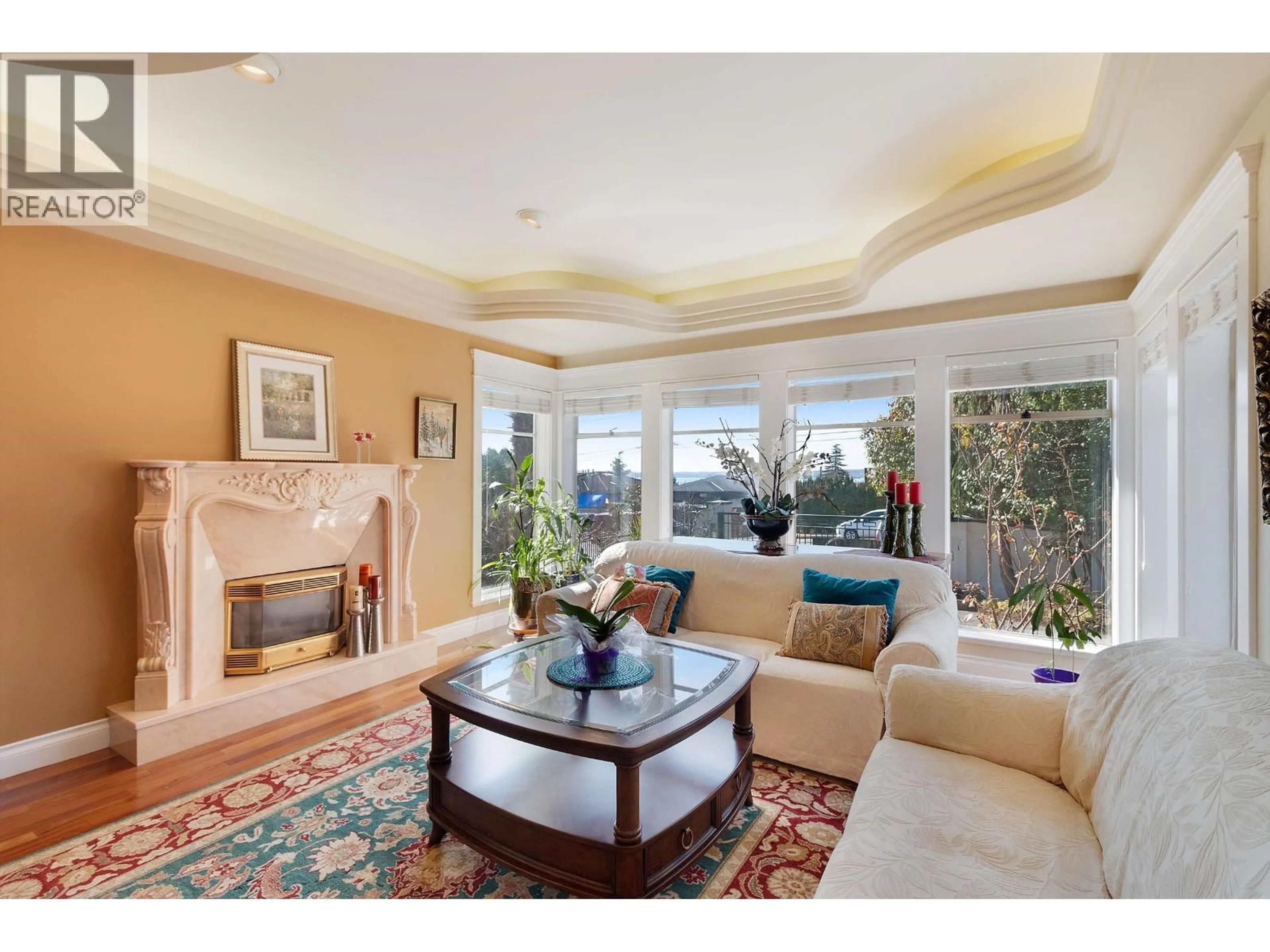 Living room with furniture, ceramic/tile floor for 2541 MARINE DRIVE, West Vancouver British Columbia V7V1L5