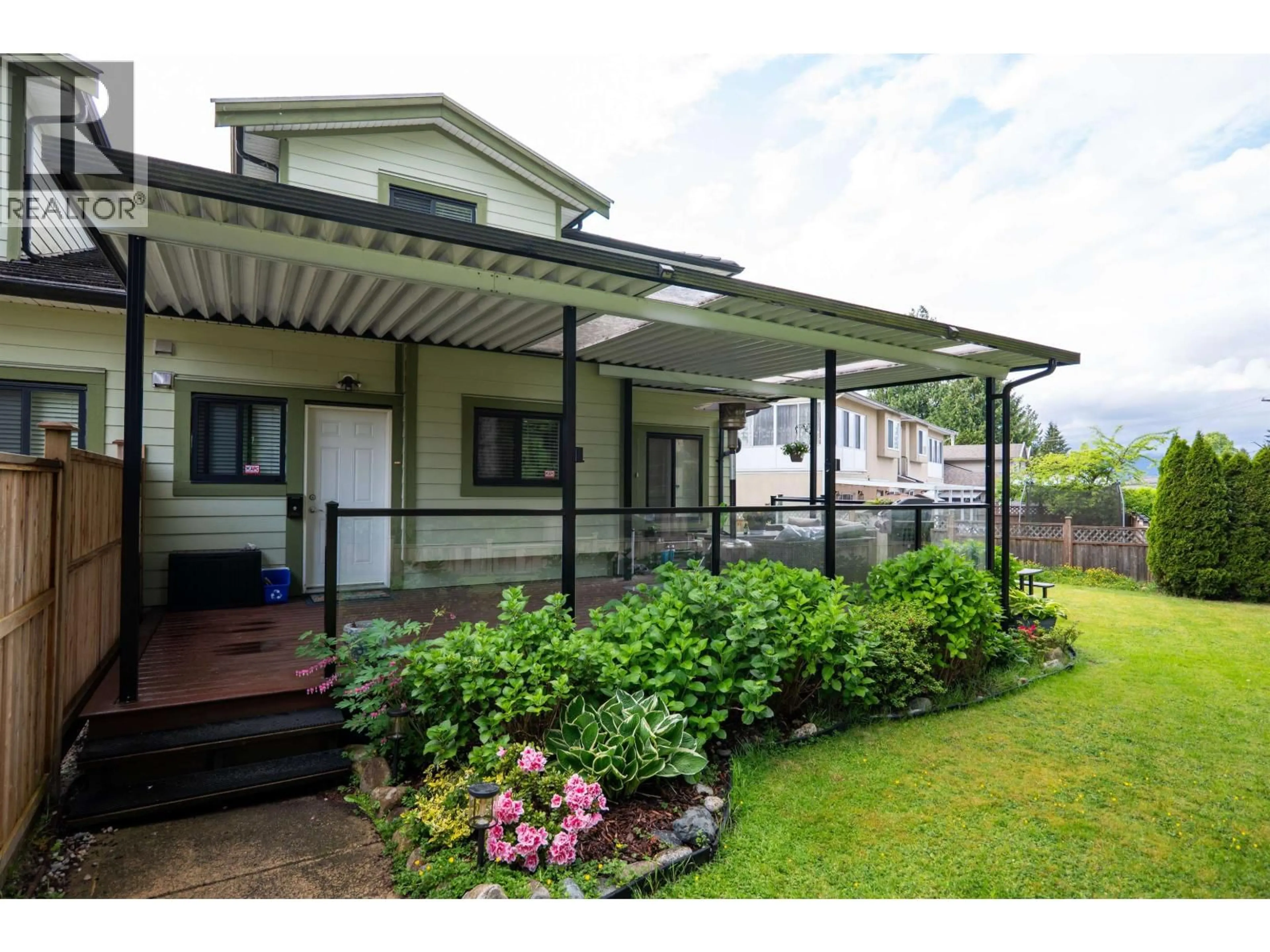 Patio, unknown for 6982 BURNS COURT, Burnaby British Columbia V5E1T6