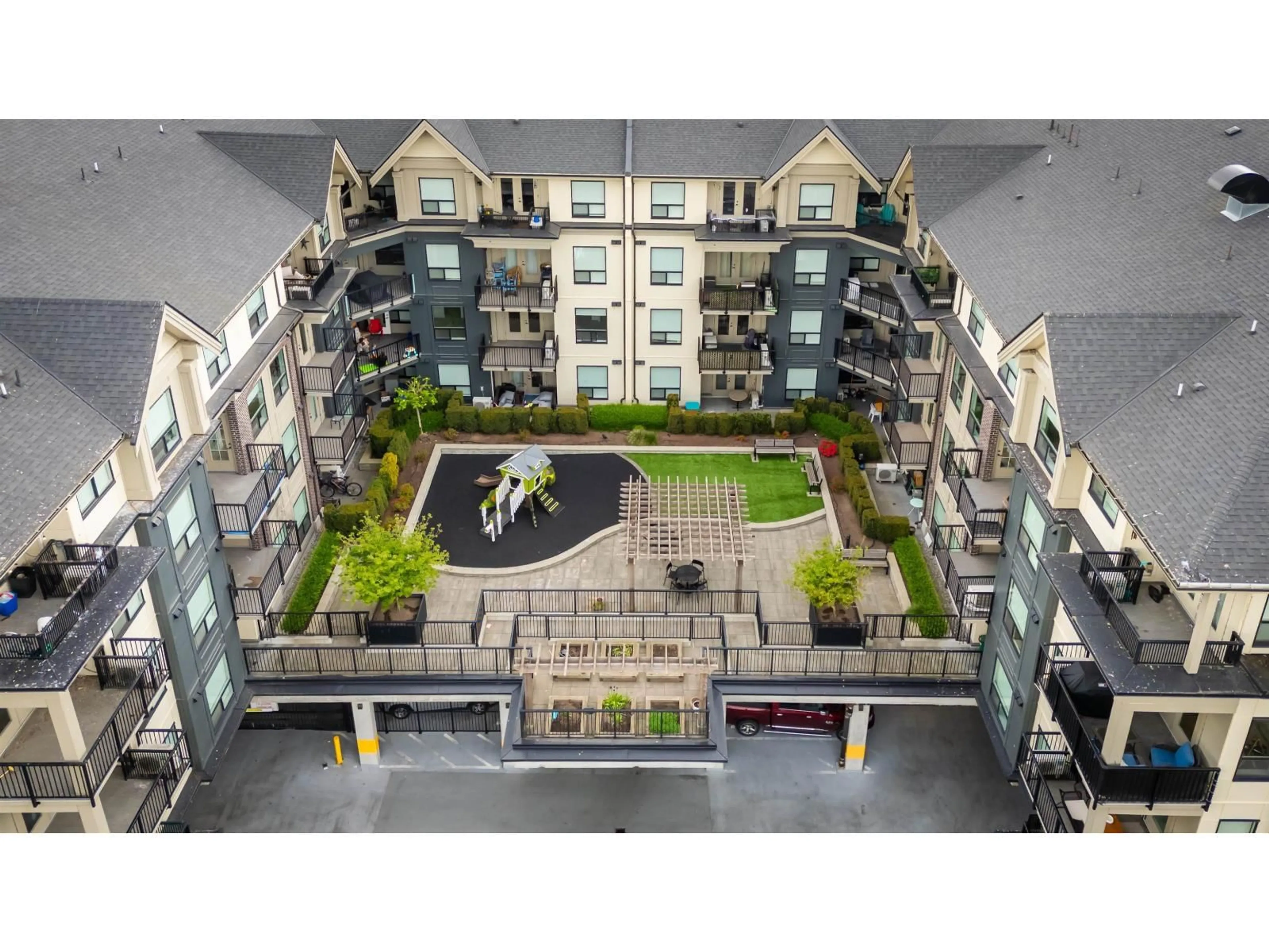 A pic from outside/outdoor area/front of a property/back of a property/a pic from drone, city buildings view from balcony for 416-417 - 2493 MONTROSE AVENUE, Abbotsford British Columbia V2S3T2