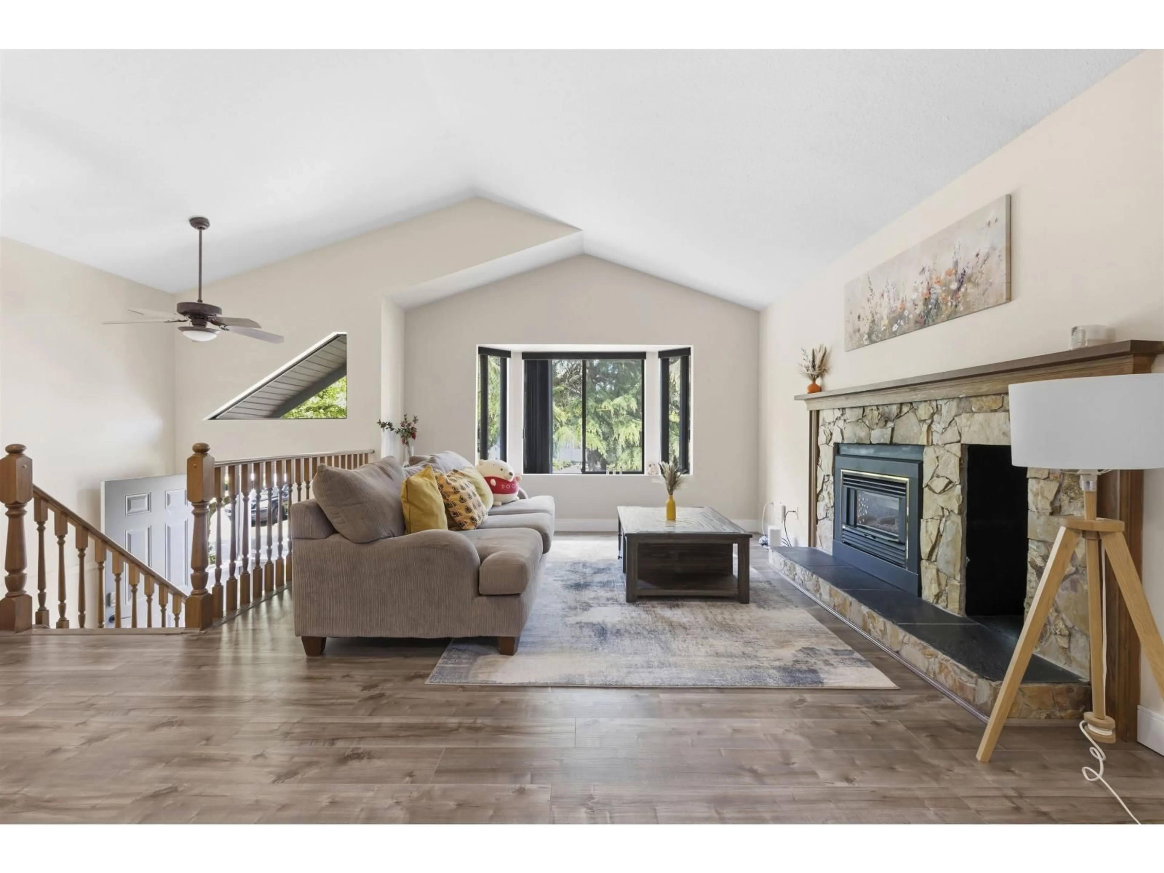 Living room with furniture, unknown for 9768 151A STREET, Surrey British Columbia V3R8W8