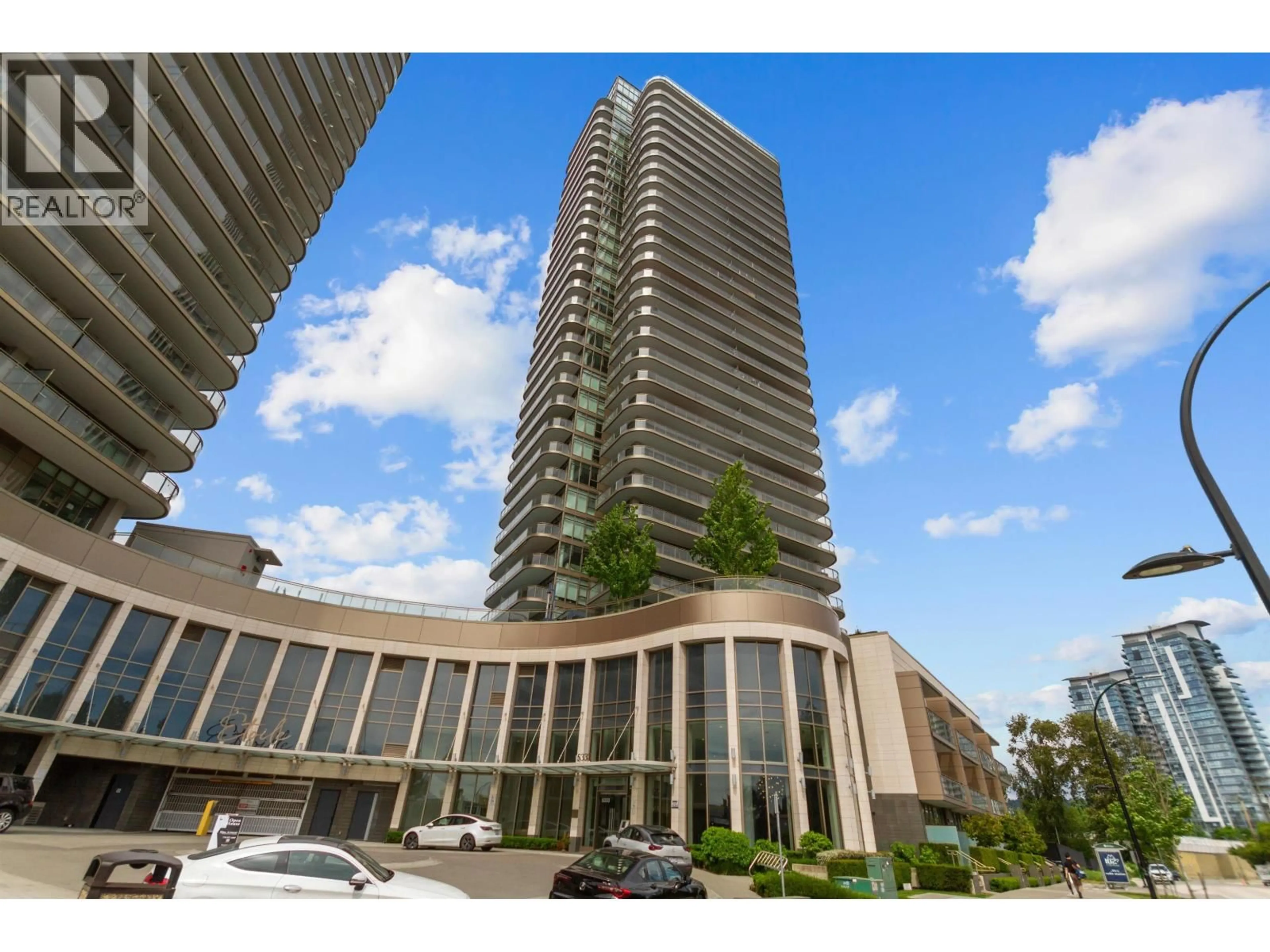 Indoor foyer for 2408 - 5333 GORING STREET, Burnaby British Columbia V5B0B6