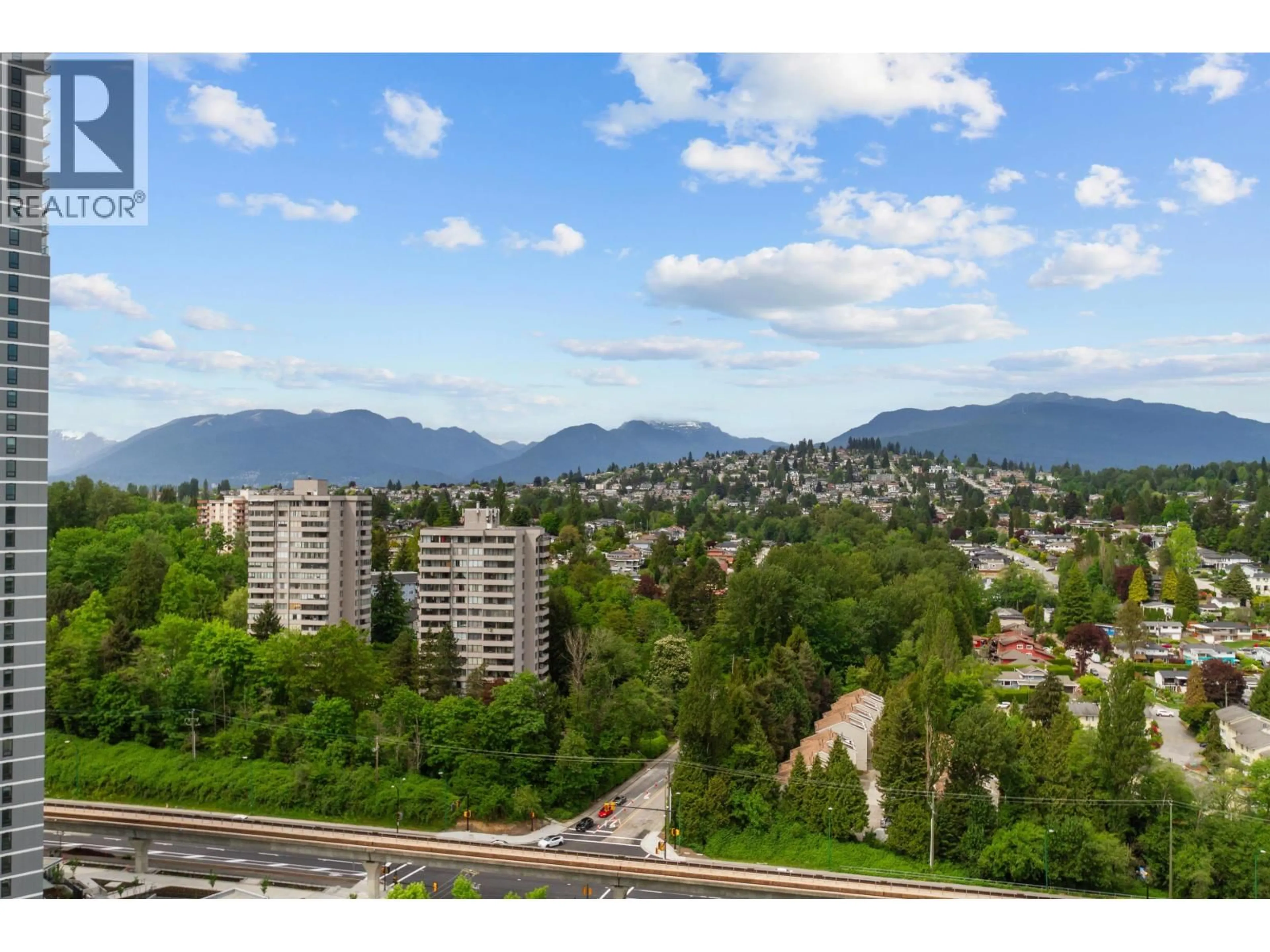 A pic from outside/outdoor area/front of a property/back of a property/a pic from drone, mountain view for 2408 - 5333 GORING STREET, Burnaby British Columbia V5B0B6