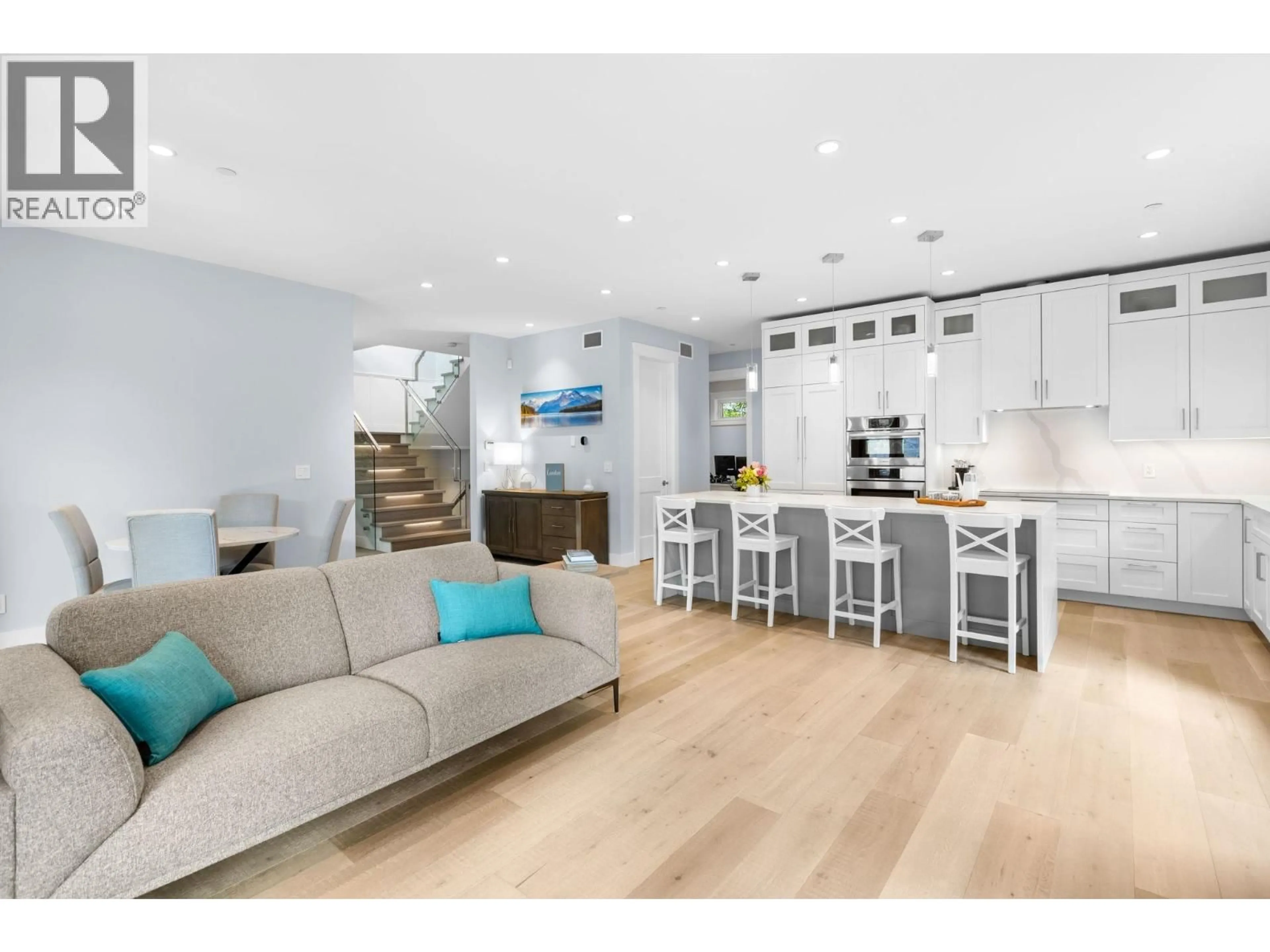Open concept kitchen, wood/laminate floor for 6560 NELSON AVENUE, West Vancouver British Columbia V7W2A9