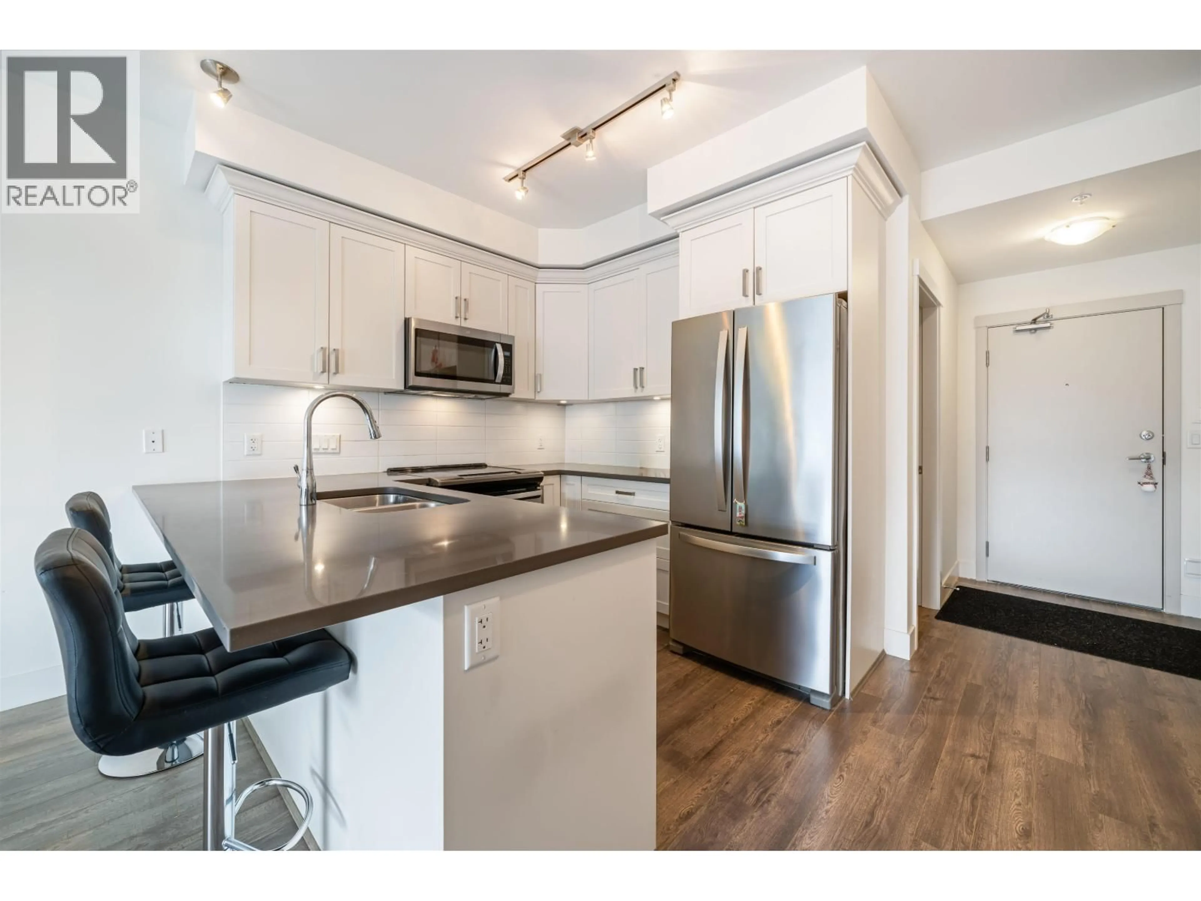 Standard kitchen, unknown for 314 - 2436 KELLY AVENUE, Port Coquitlam British Columbia V3C1Y4