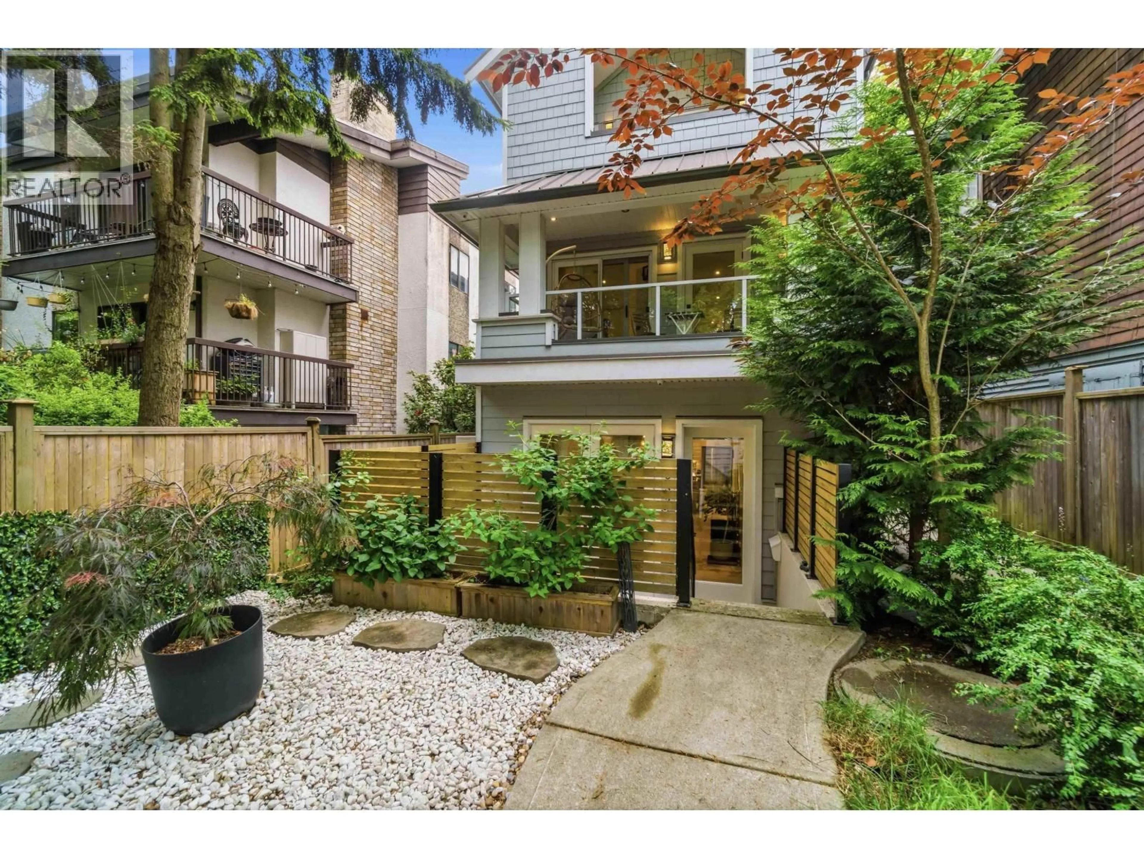 Unknown for 1533 5TH AVENUE, Vancouver British Columbia V5N1L6