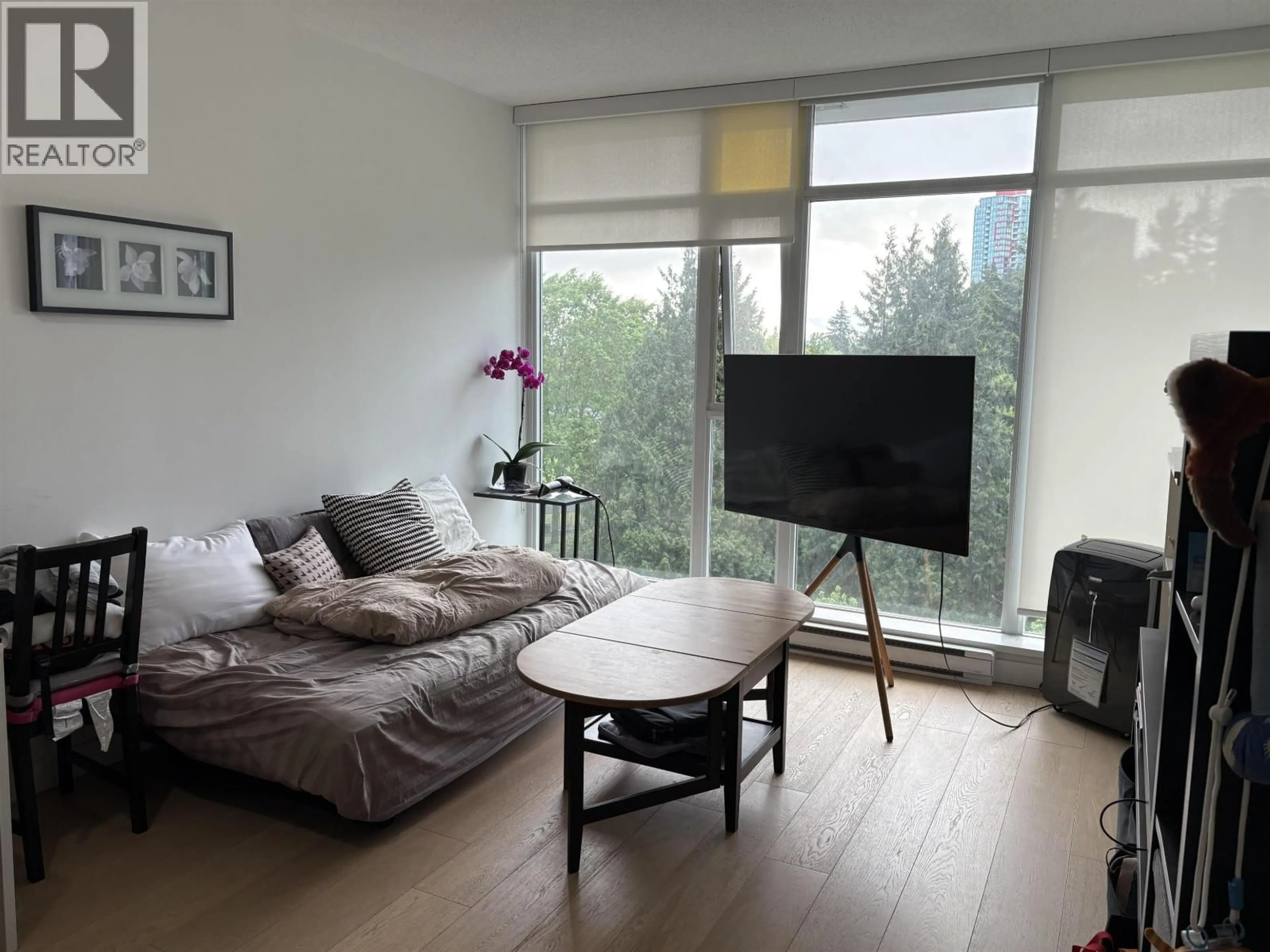 Living room with furniture, unknown for 807 - 6588 NELSON AVENUE, Burnaby British Columbia V5H0E8