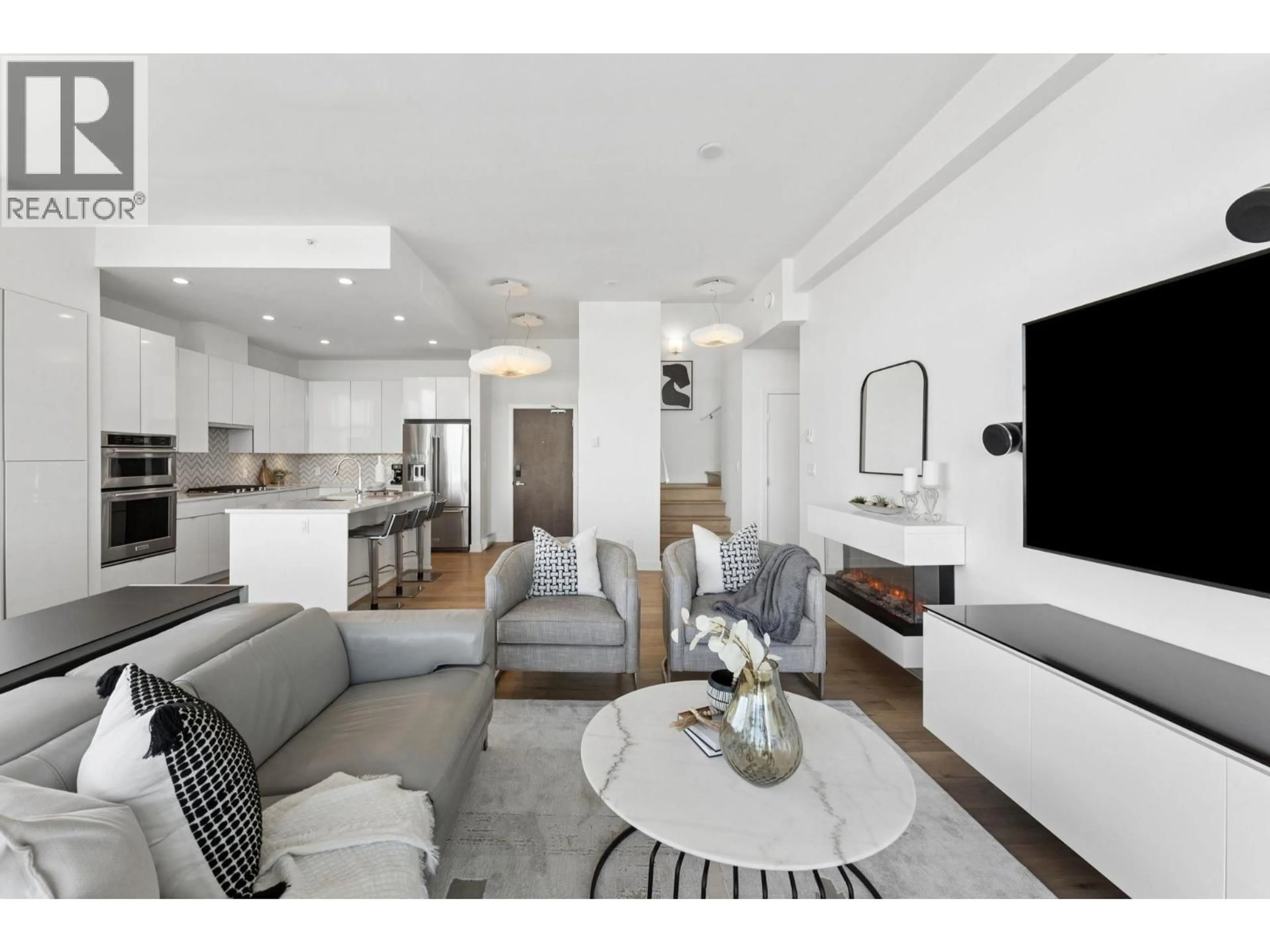 Living room with furniture, unknown for PH2 - 200 NELSON'S CRESCENT, New Westminster British Columbia V3L0H9