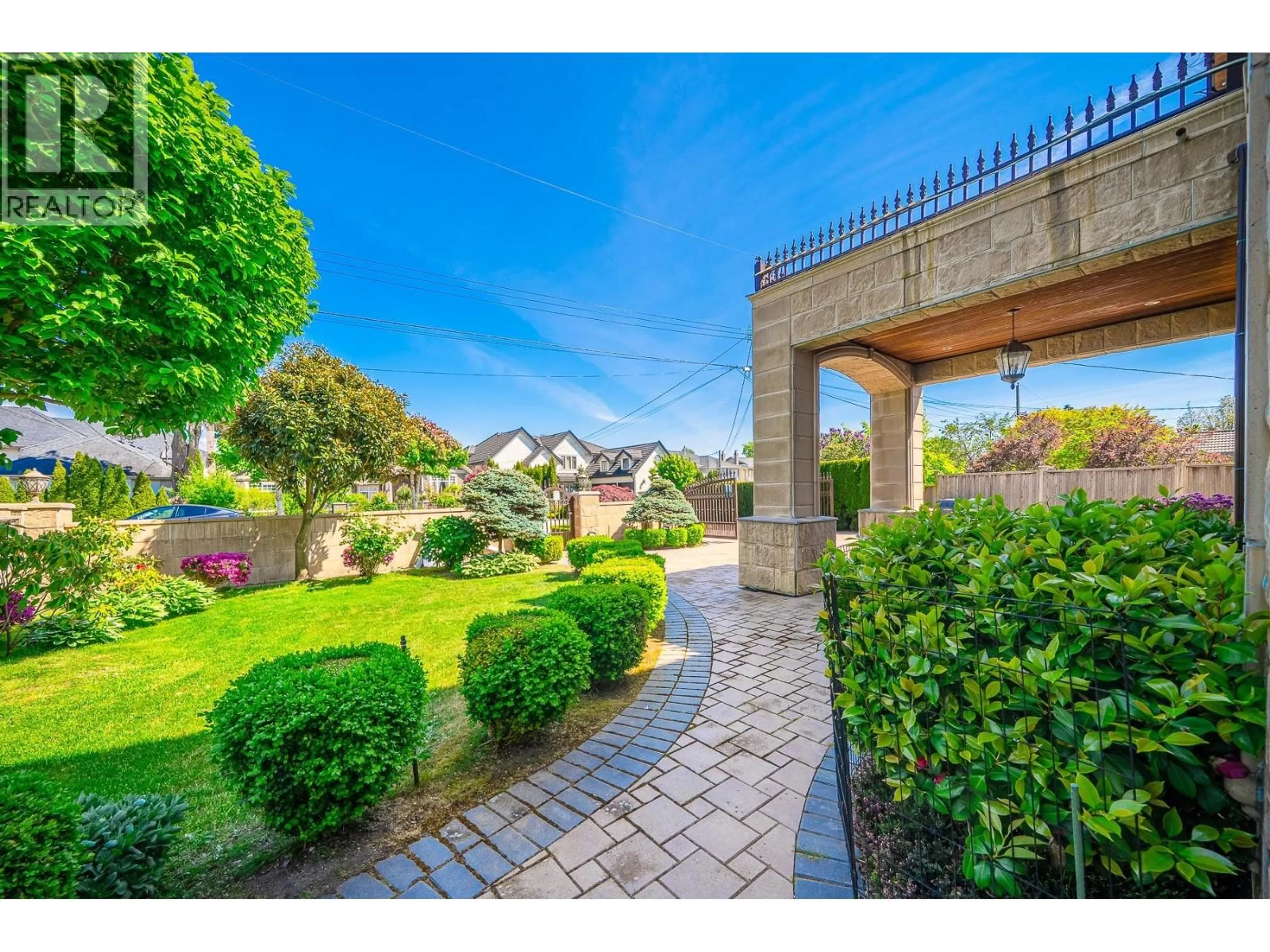 A pic from outside/outdoor area/front of a property/back of a property/a pic from drone, street for 7431 MONTANA ROAD, Richmond British Columbia V7C2K7