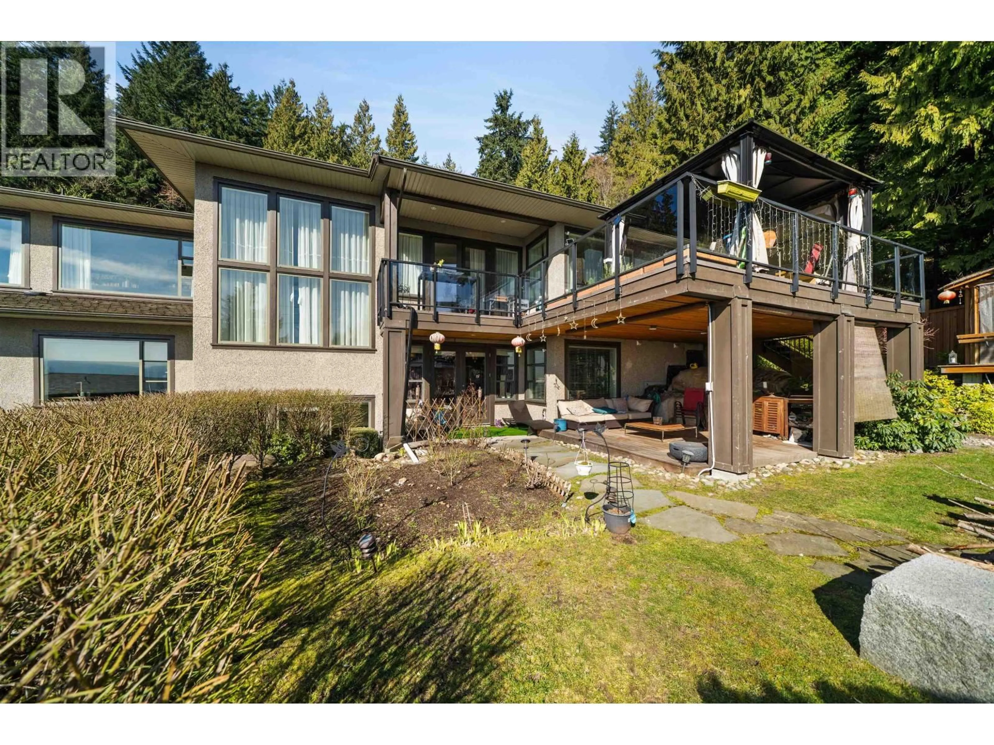 A pic from outside/outdoor area/front of a property/back of a property/a pic from drone, unknown for 1162 MILLSTREAM ROAD, West Vancouver British Columbia V7S2C9