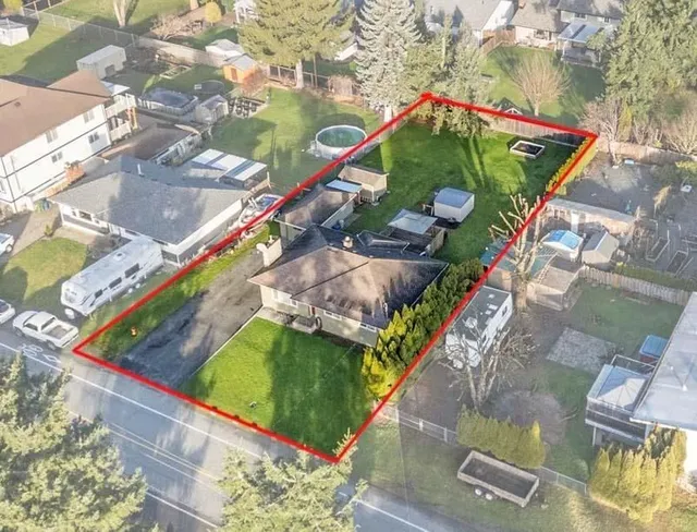 46329 STRATHCONA ROAD, Chilliwack 2