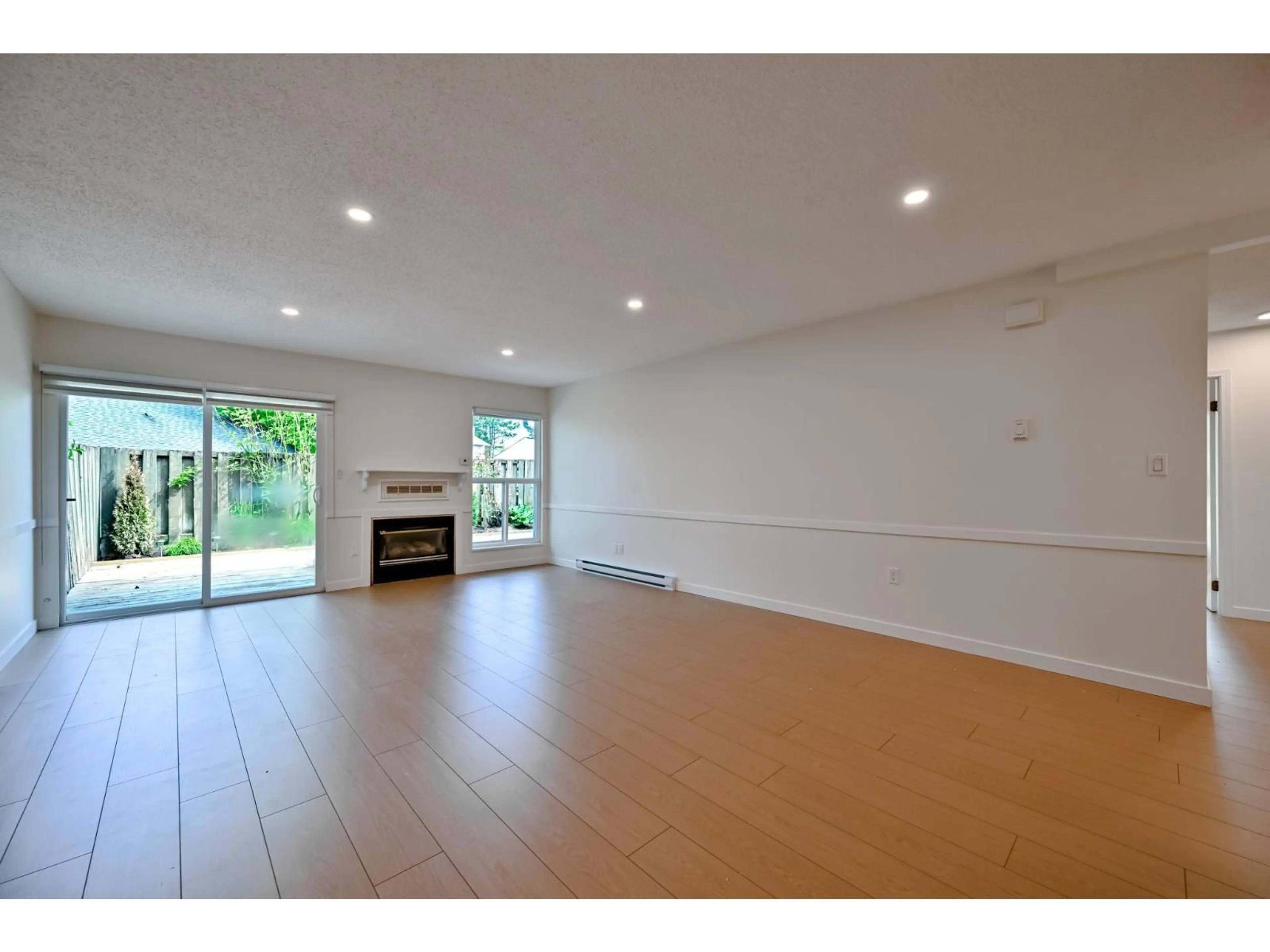 A pic of a room for 72 - 3030 TRETHEWEY STREET, Abbotsford British Columbia V2T4N2