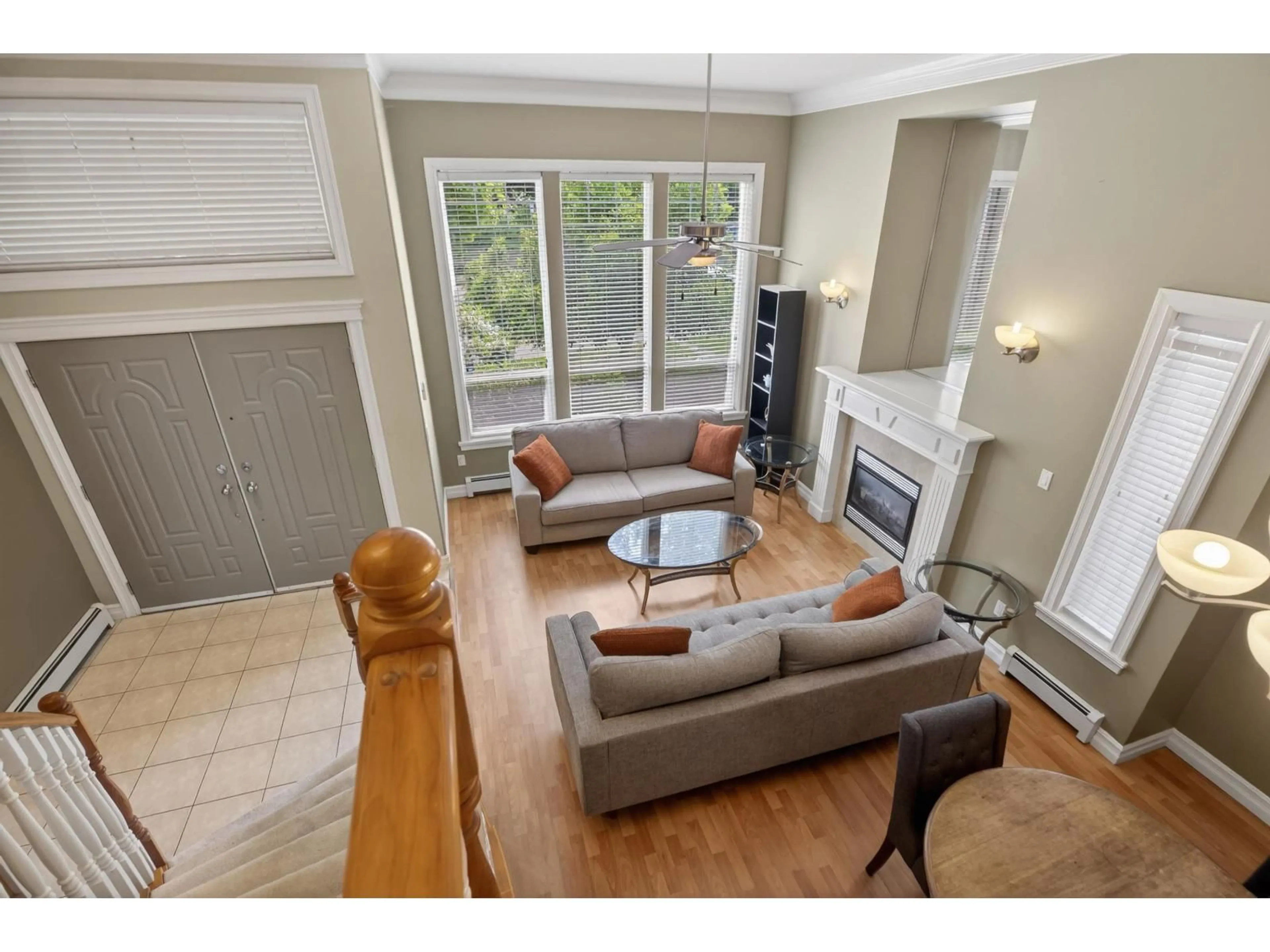 Living room with furniture, unknown for 13791 62 AVENUE, Surrey British Columbia V3X2J6