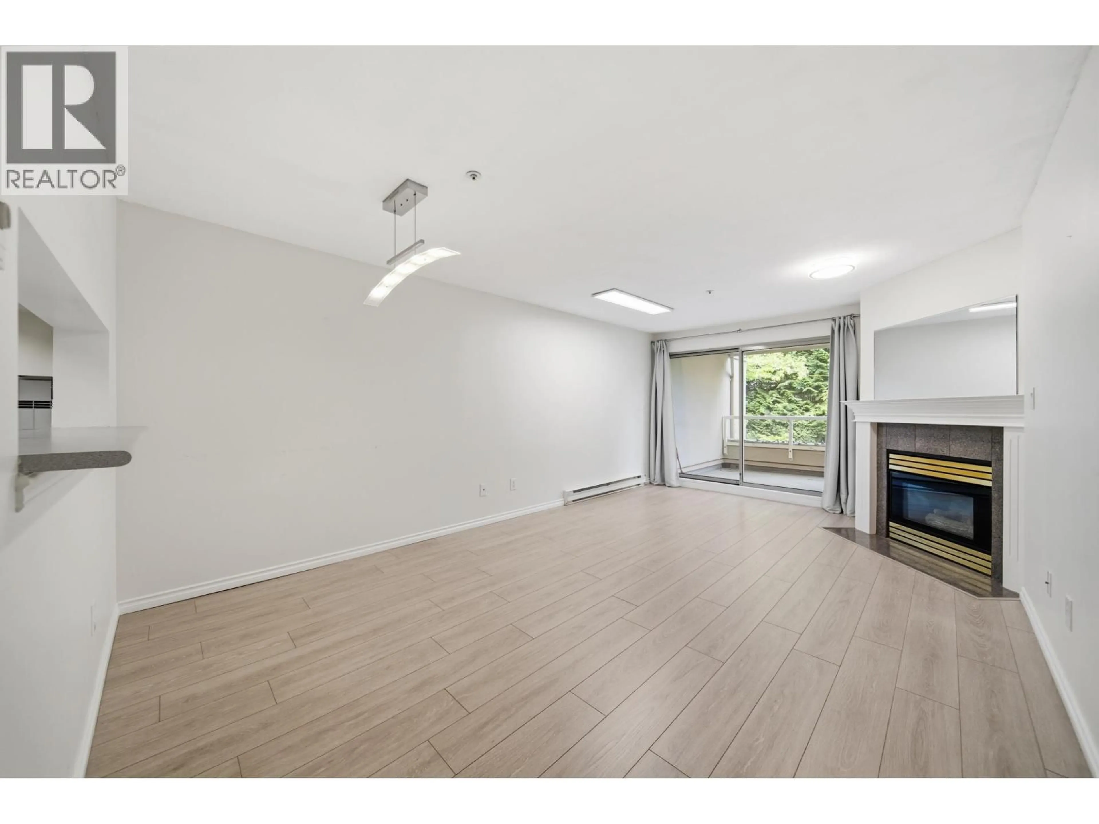 A pic of a room for 203 - 7326 ANTRIM AVENUE, Burnaby British Columbia V5J4M8