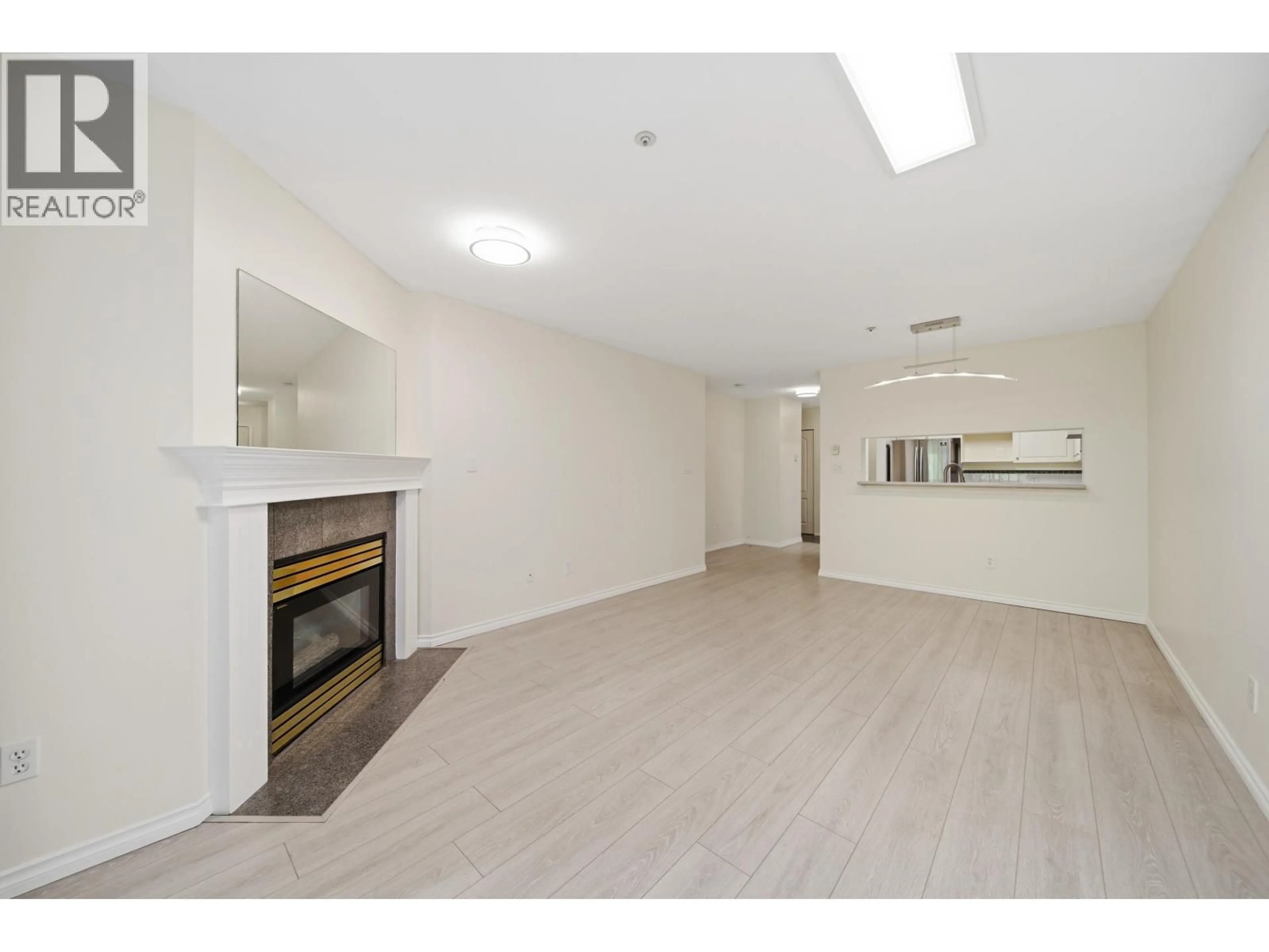 A pic of a room for 203 - 7326 ANTRIM AVENUE, Burnaby British Columbia V5J4M8