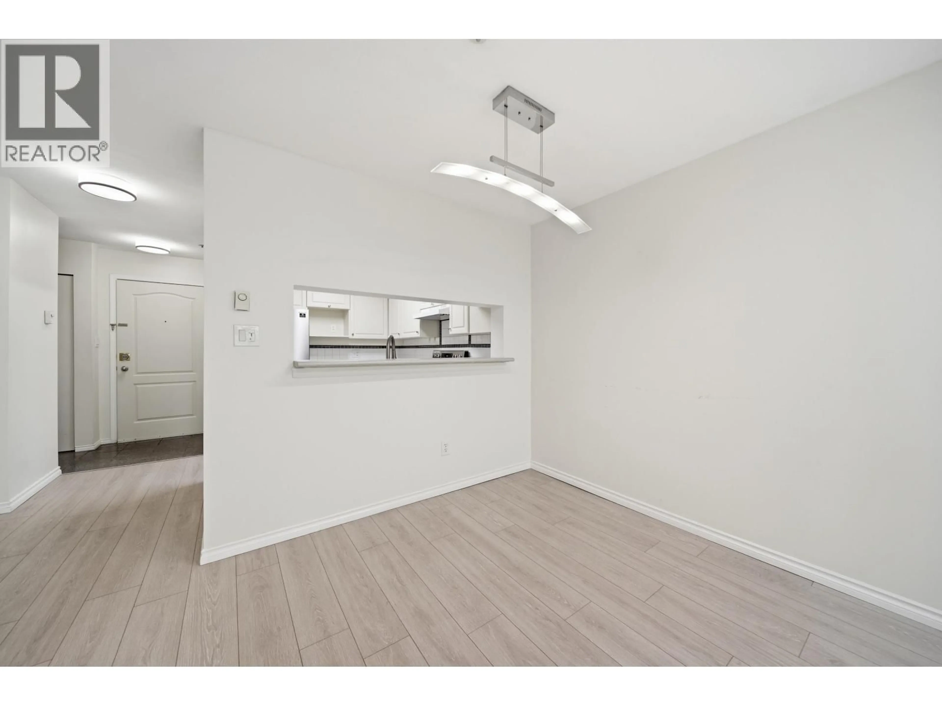 Unknown for 203 - 7326 ANTRIM AVENUE, Burnaby British Columbia V5J4M8