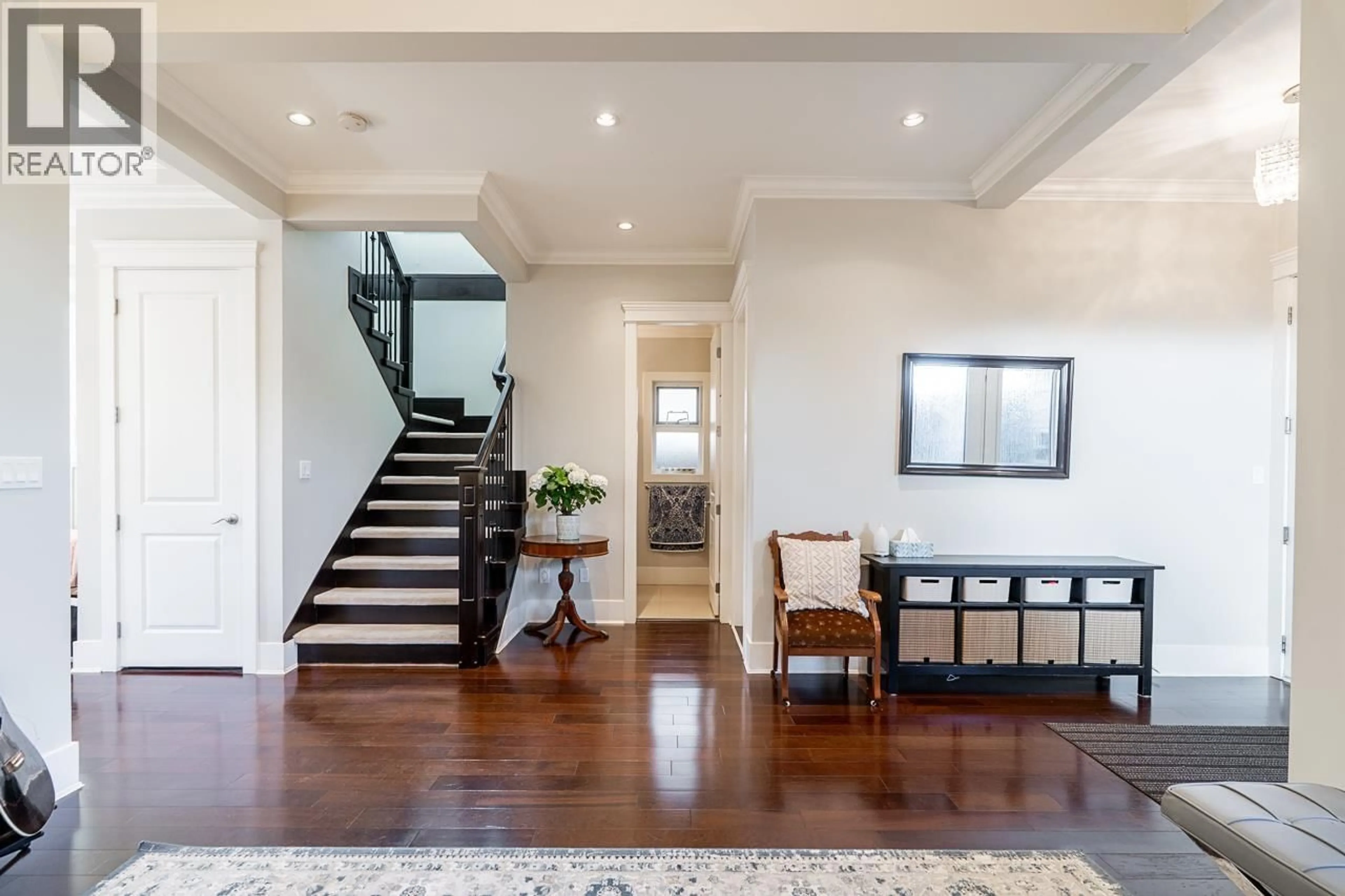 Indoor entryway for 4988 DUNCLIFFE ROAD, Richmond British Columbia V7E3N1