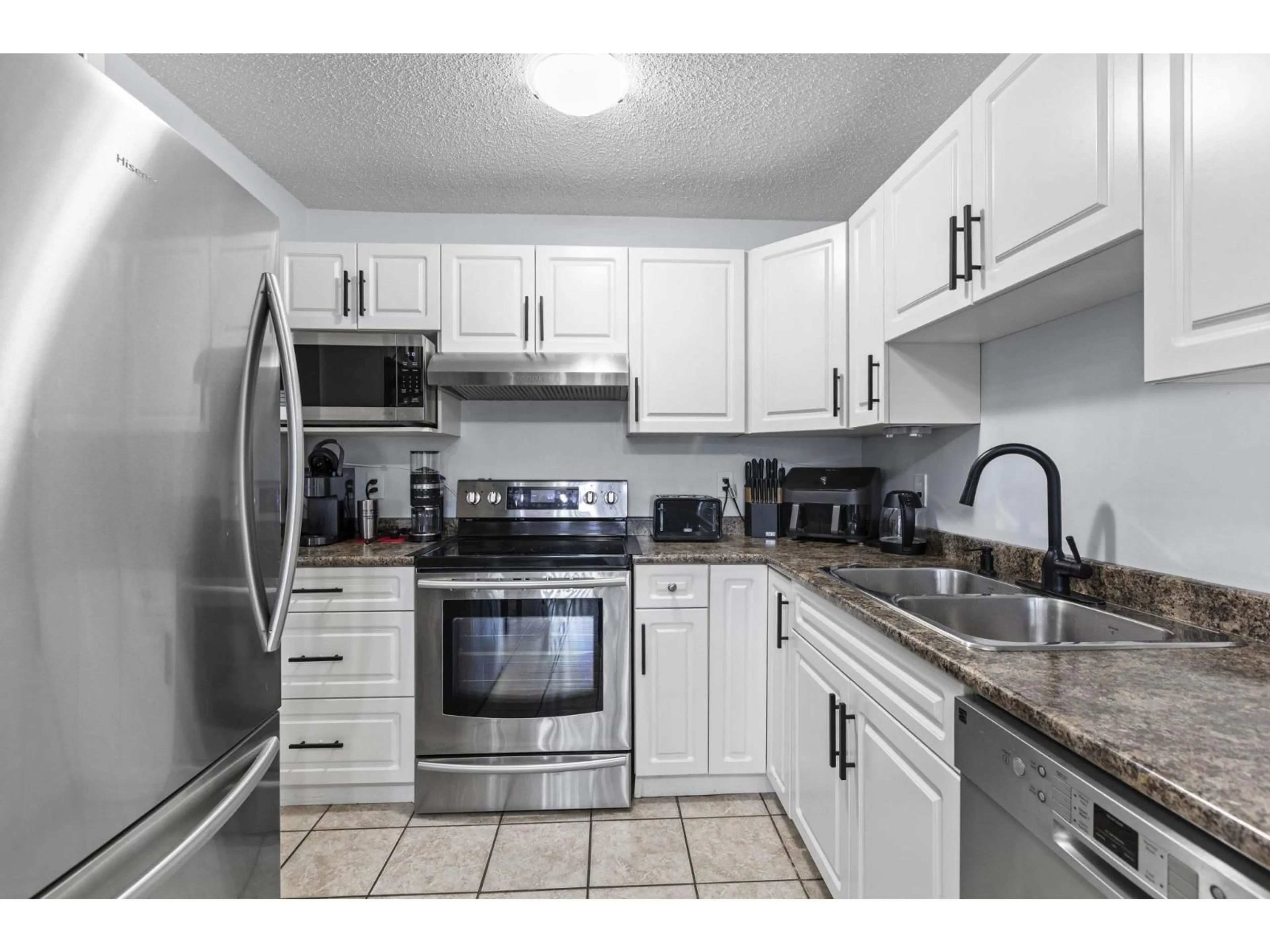 Standard kitchen, unknown for 13 - 46260 HARFORD STREET, Chilliwack British Columbia V2P2W3