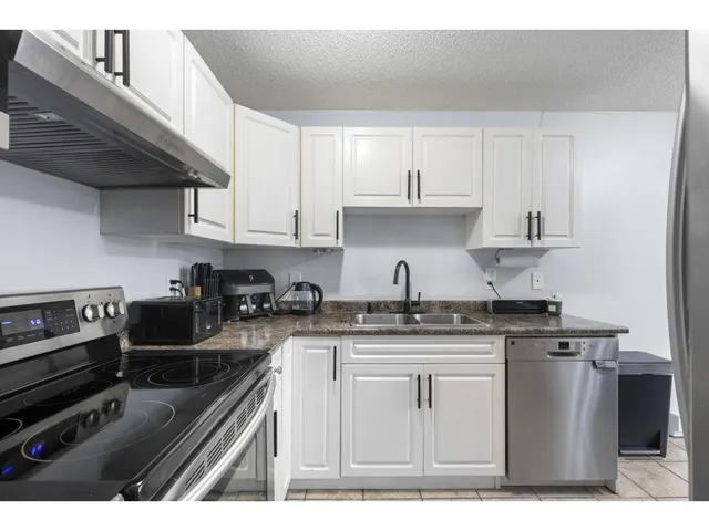 13 - 46260 HARFORD STREET, Chilliwack 3