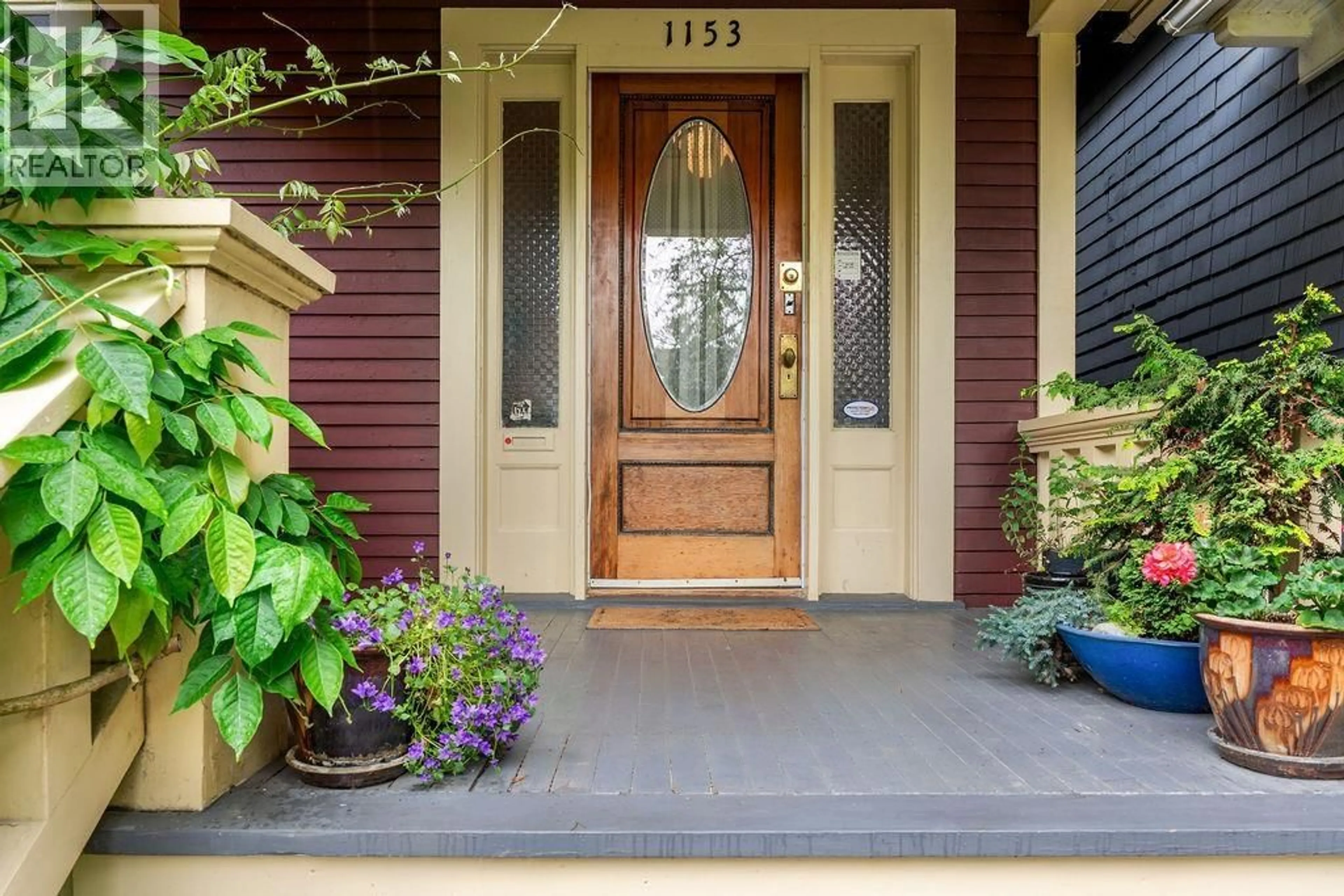Indoor entryway for 1153 13TH AVENUE, Vancouver British Columbia V5T2M2