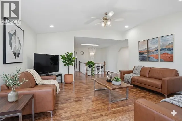 716 CRANE PLACE, New Westminster 2