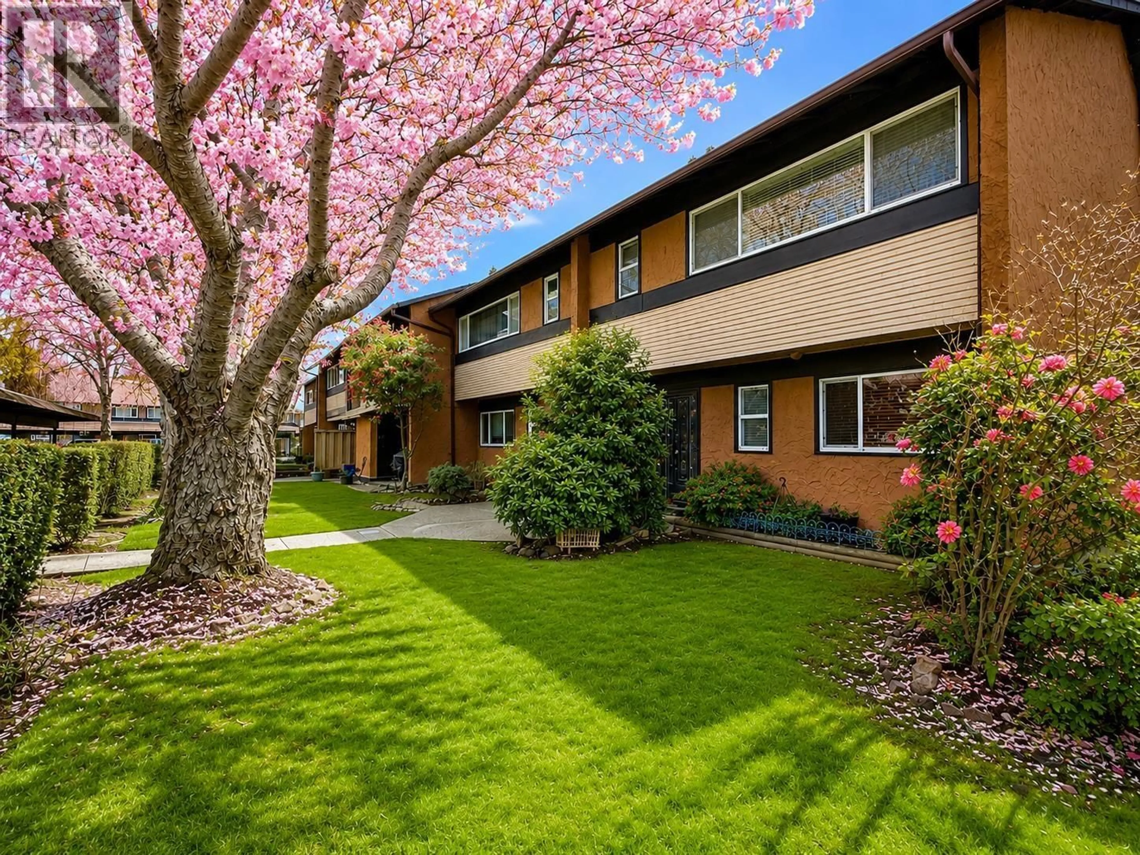 Home with vinyl exterior material, street for 27 - 10011 SWINTON CRESCENT, Richmond British Columbia V7A3S9