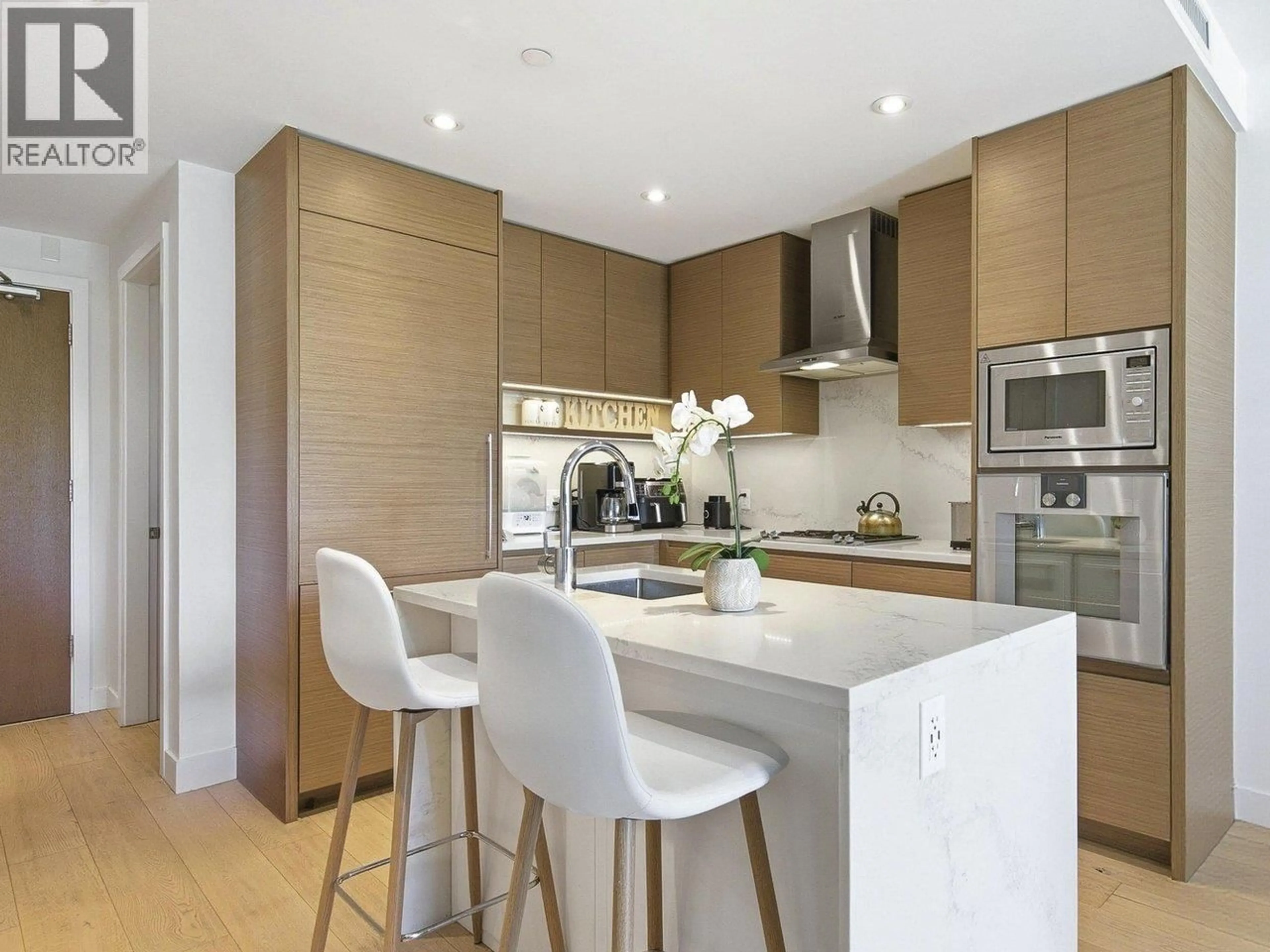 Contemporary kitchen, unknown for 402 - 5693 ELIZABETH STREET, Vancouver British Columbia V5Y3K1