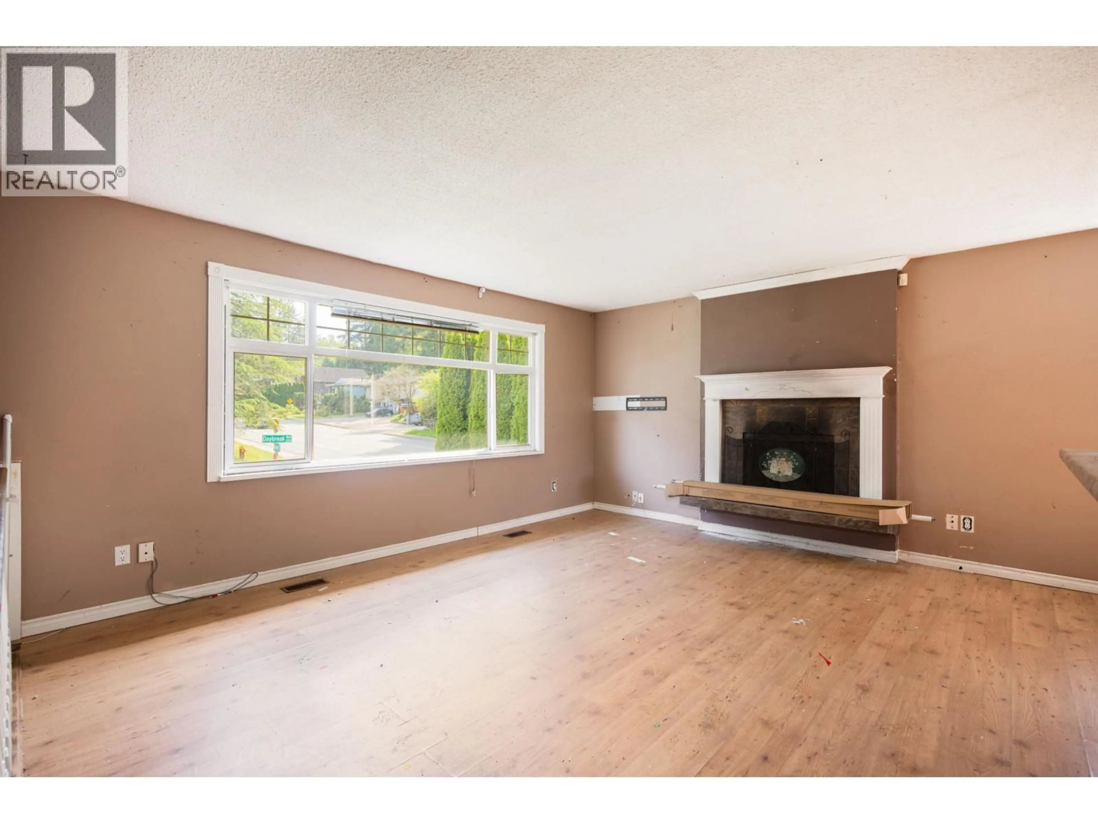 Unknown for 2701 DAYBREAK AVENUE, Coquitlam British Columbia V3C2E8