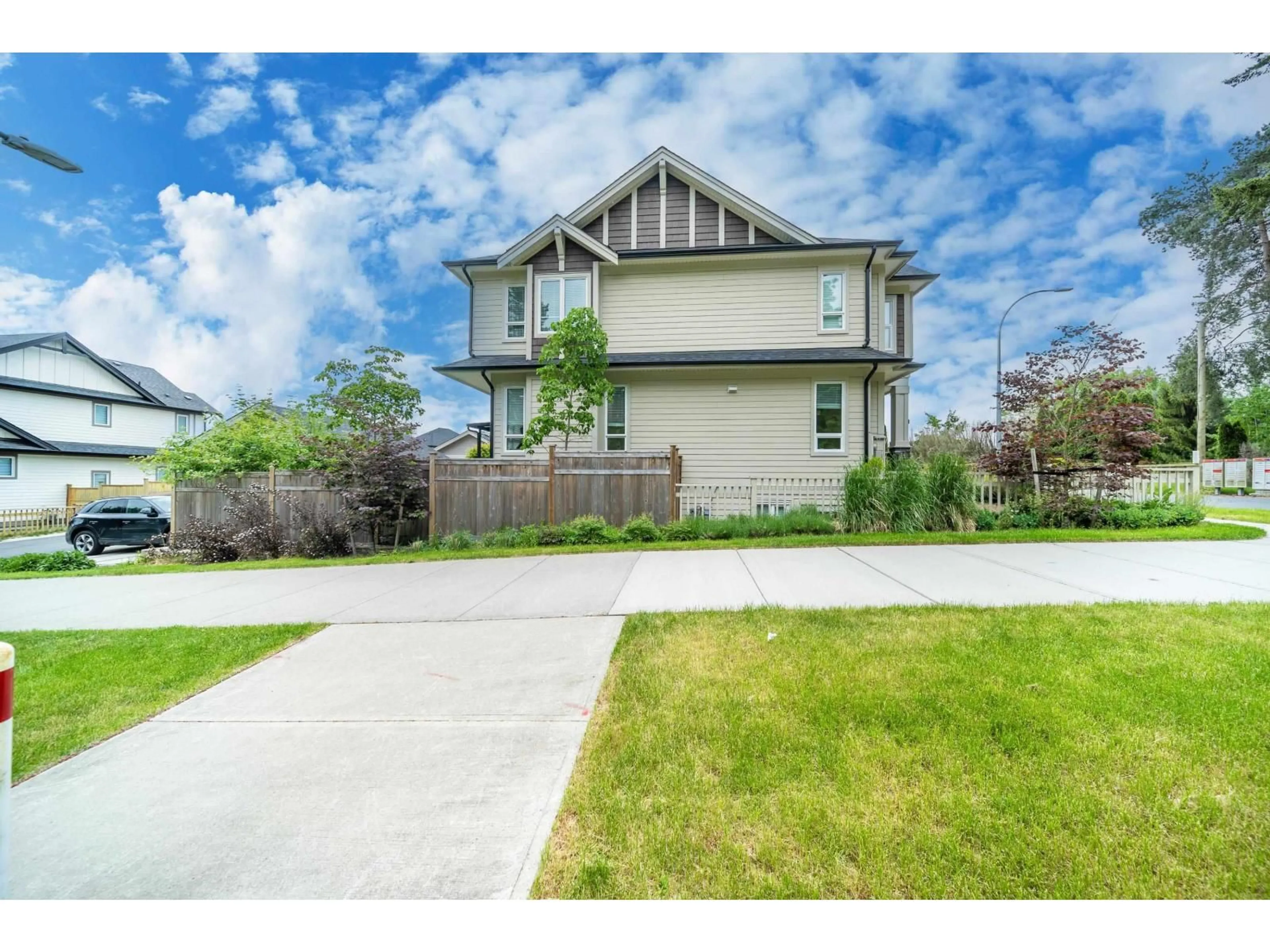 Unknown for 20411 76 AVENUE, Langley British Columbia V2Y3T1