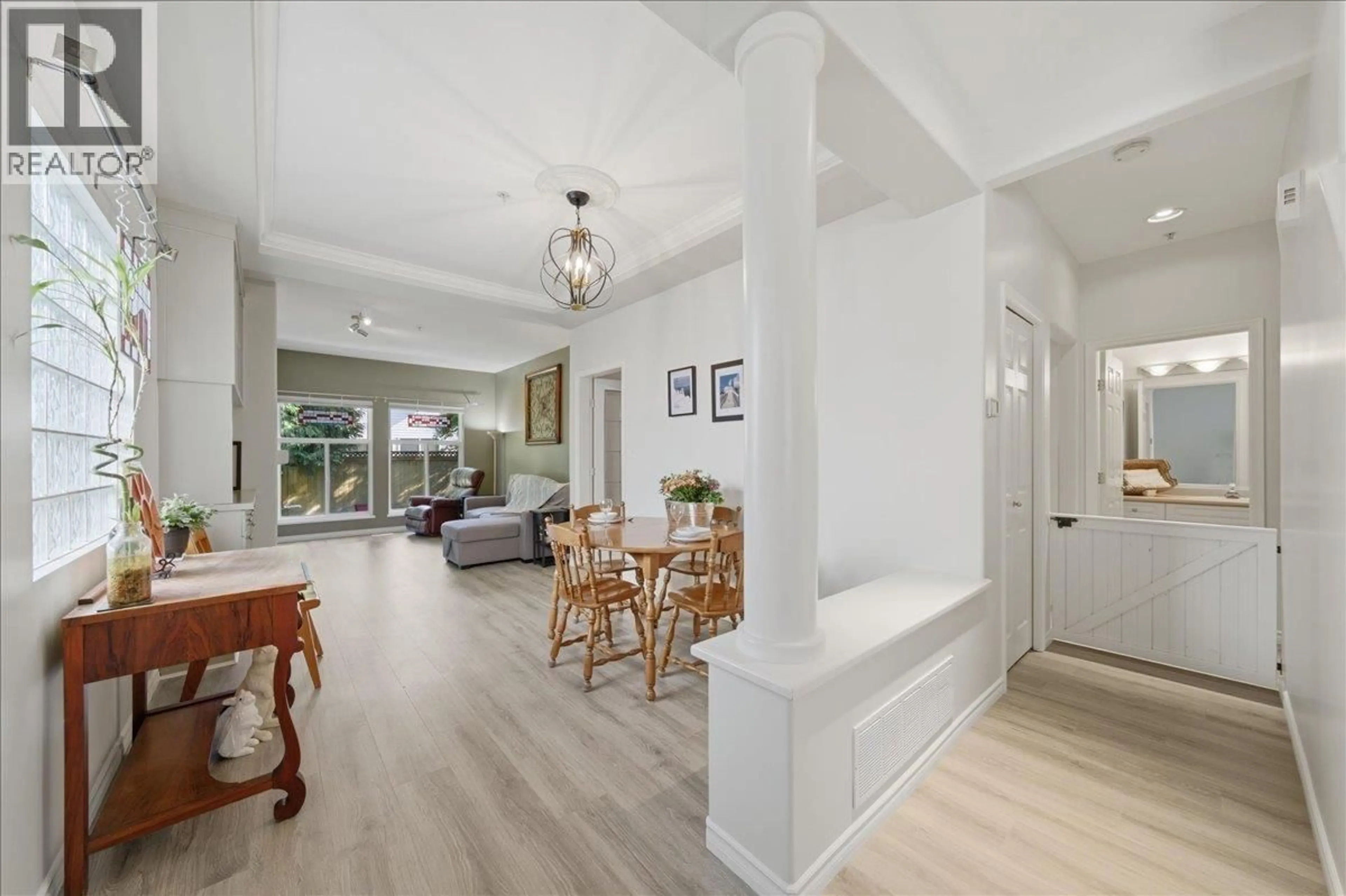 Indoor entryway for 34 - 1290 AMAZON DRIVE, Port Coquitlam British Columbia V3B7Z8