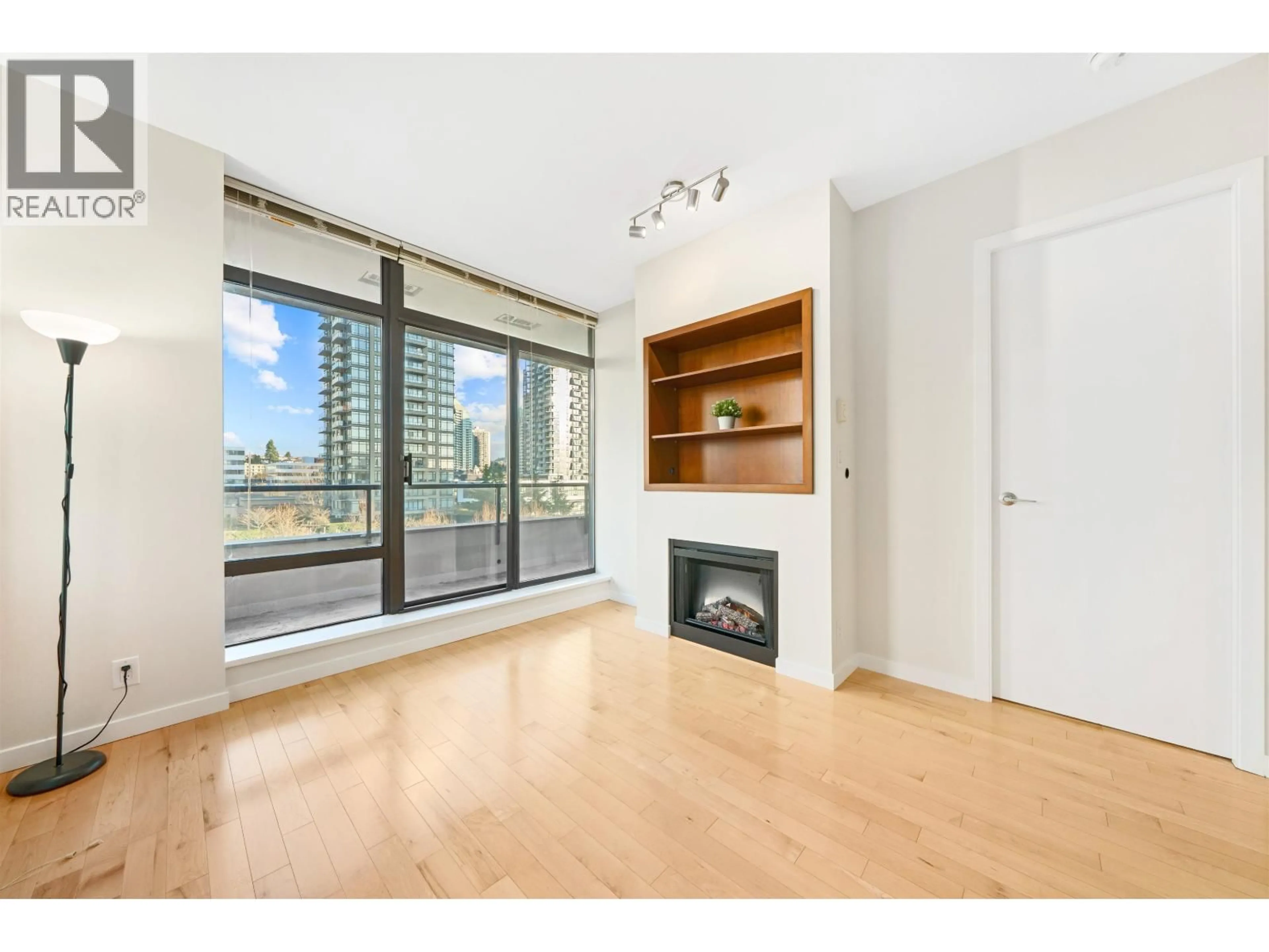 Unknown for 605 - 2345 MADISON AVENUE, Burnaby British Columbia V5C0B4