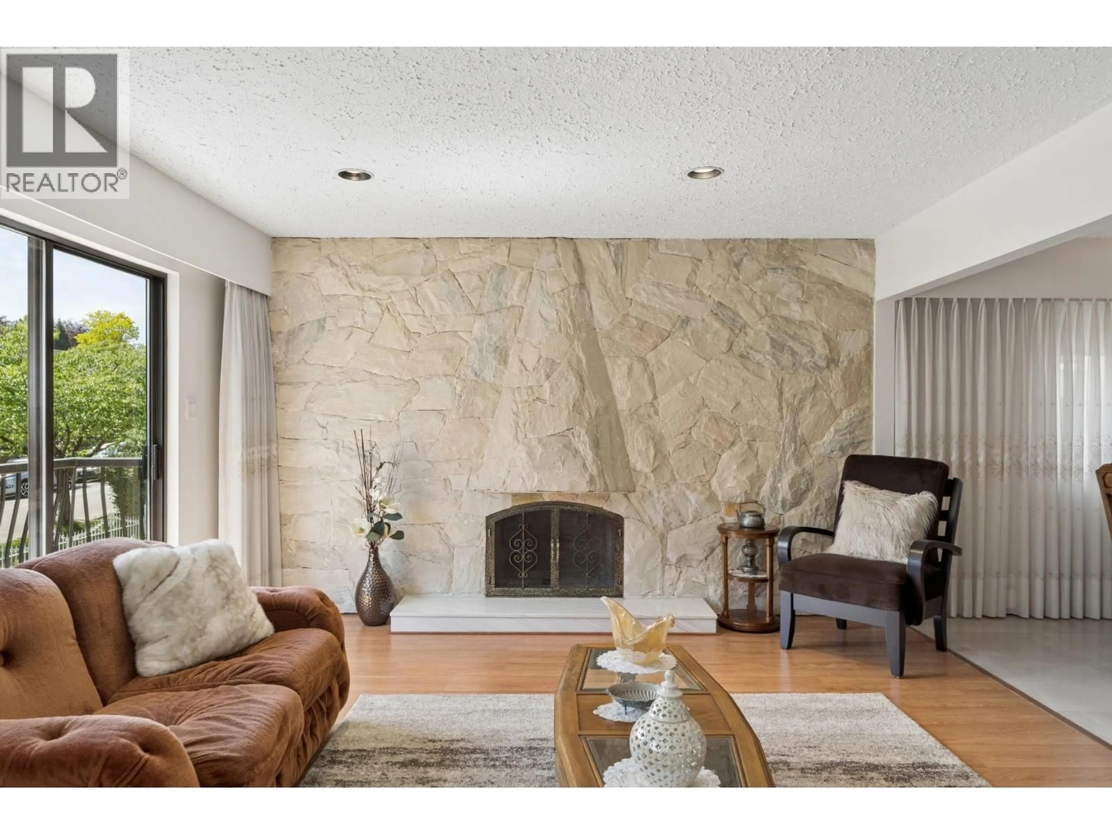 Living room with furniture, unknown for 2581 3RD AVENUE, Vancouver British Columbia V5M1H1