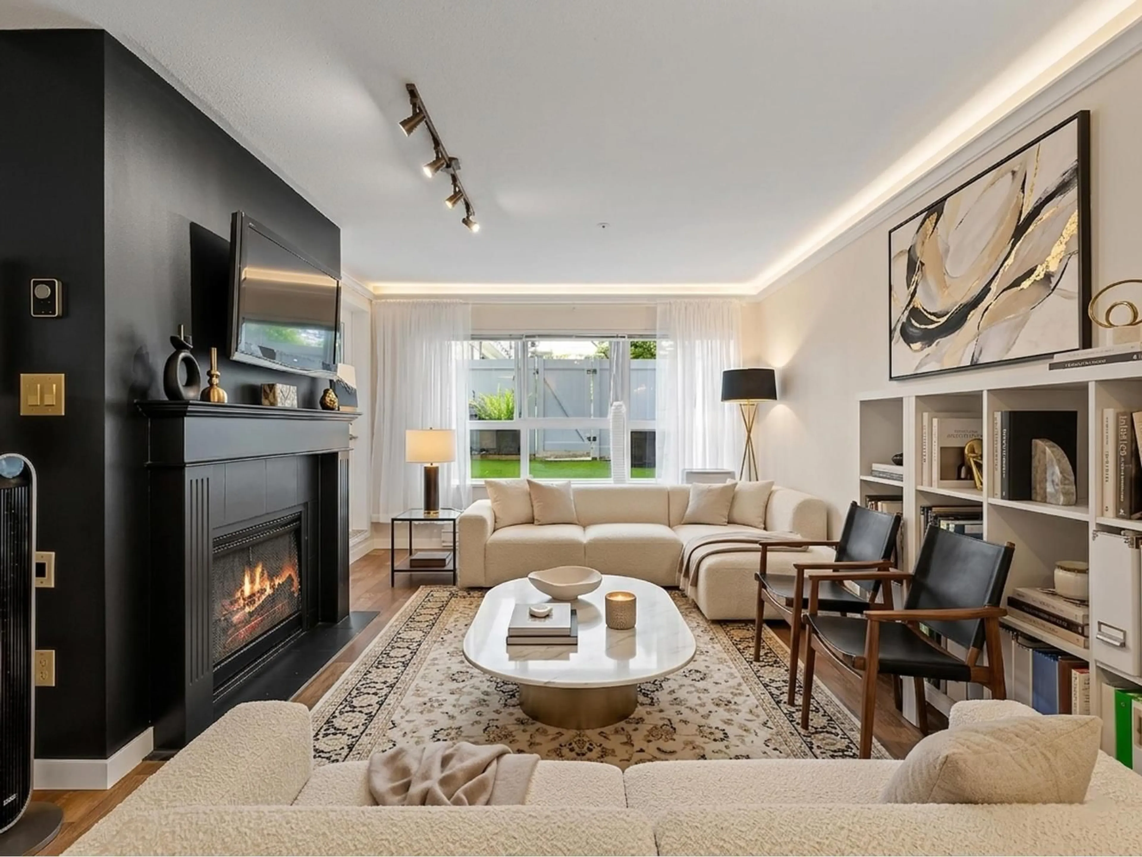 Living room with furniture, unknown for 112 - 9650 148 STREET, Surrey British Columbia V3R0W2