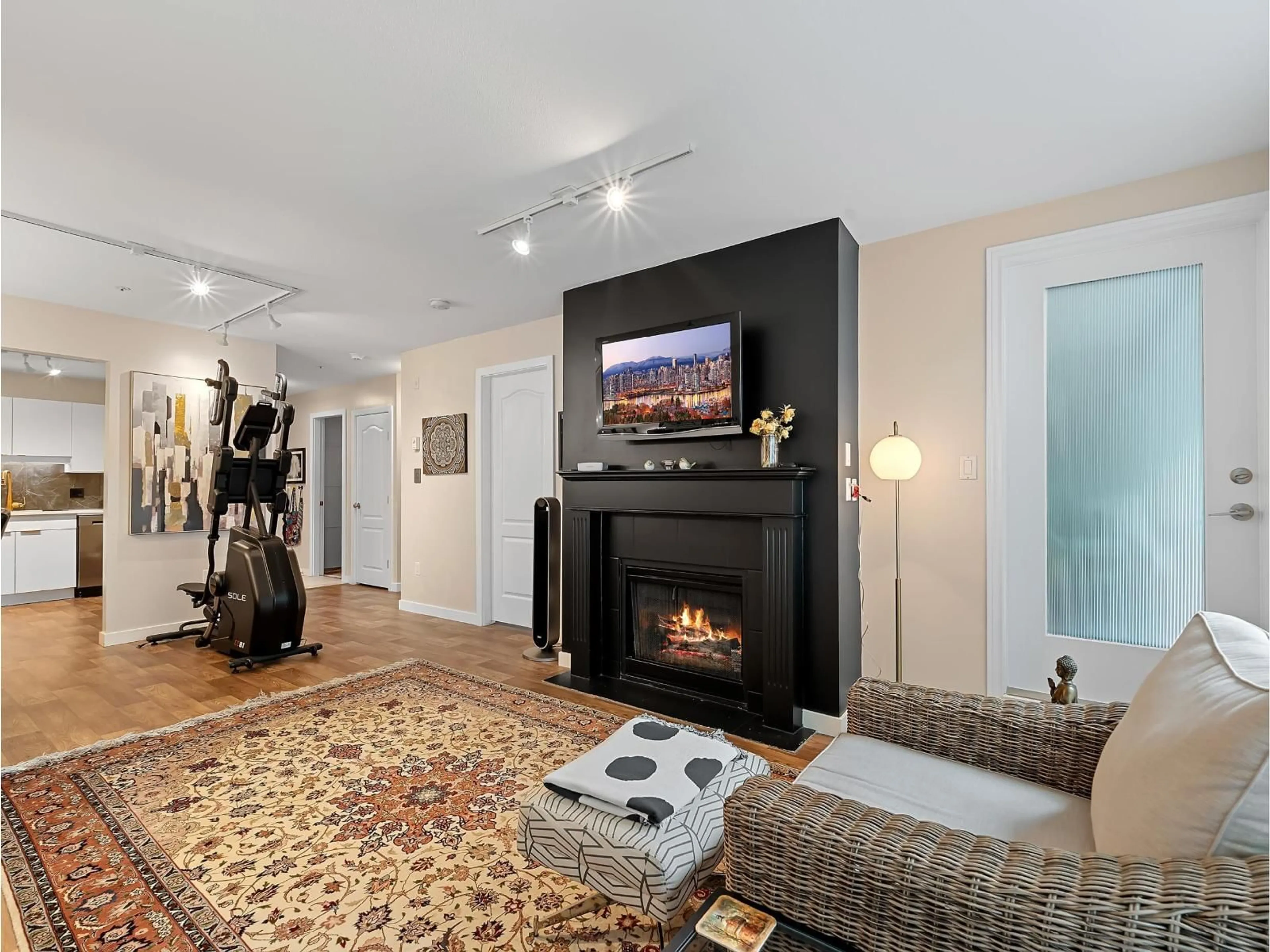 Living room with furniture, unknown for 112 - 9650 148 STREET, Surrey British Columbia V3R0W2