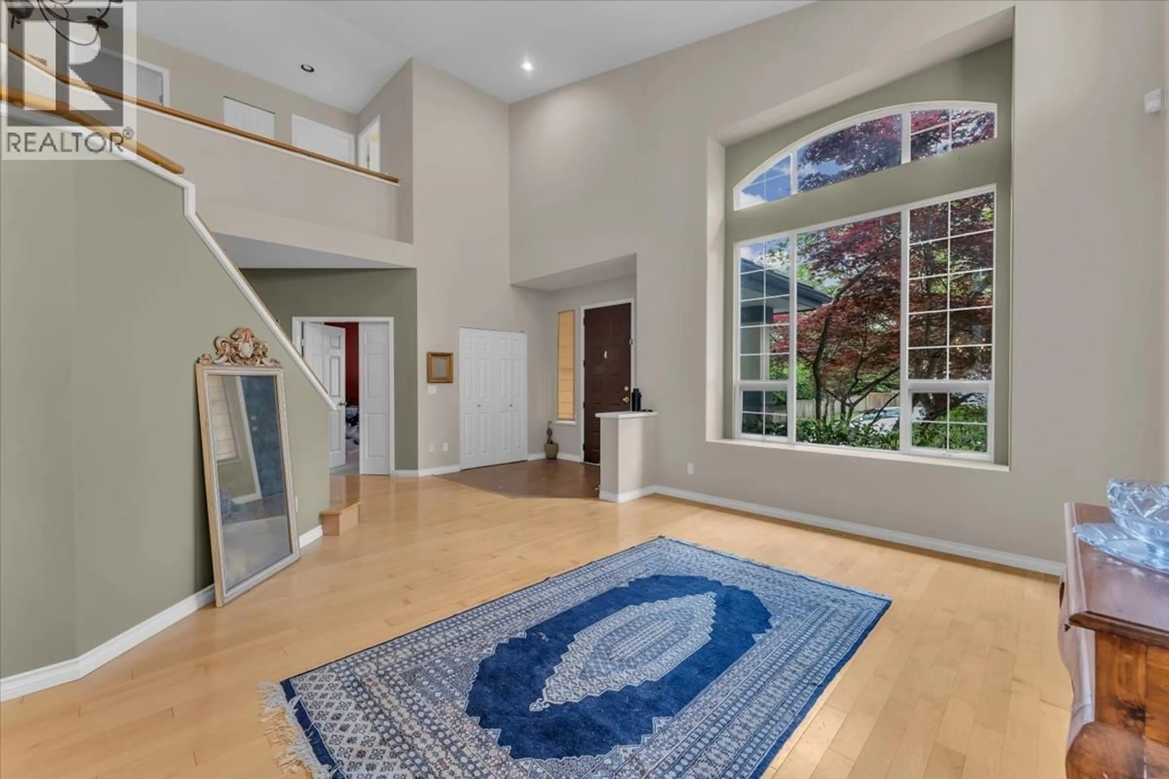 Indoor foyer for 177 ASPENWOOD DRIVE, Port Moody British Columbia V3H5A5