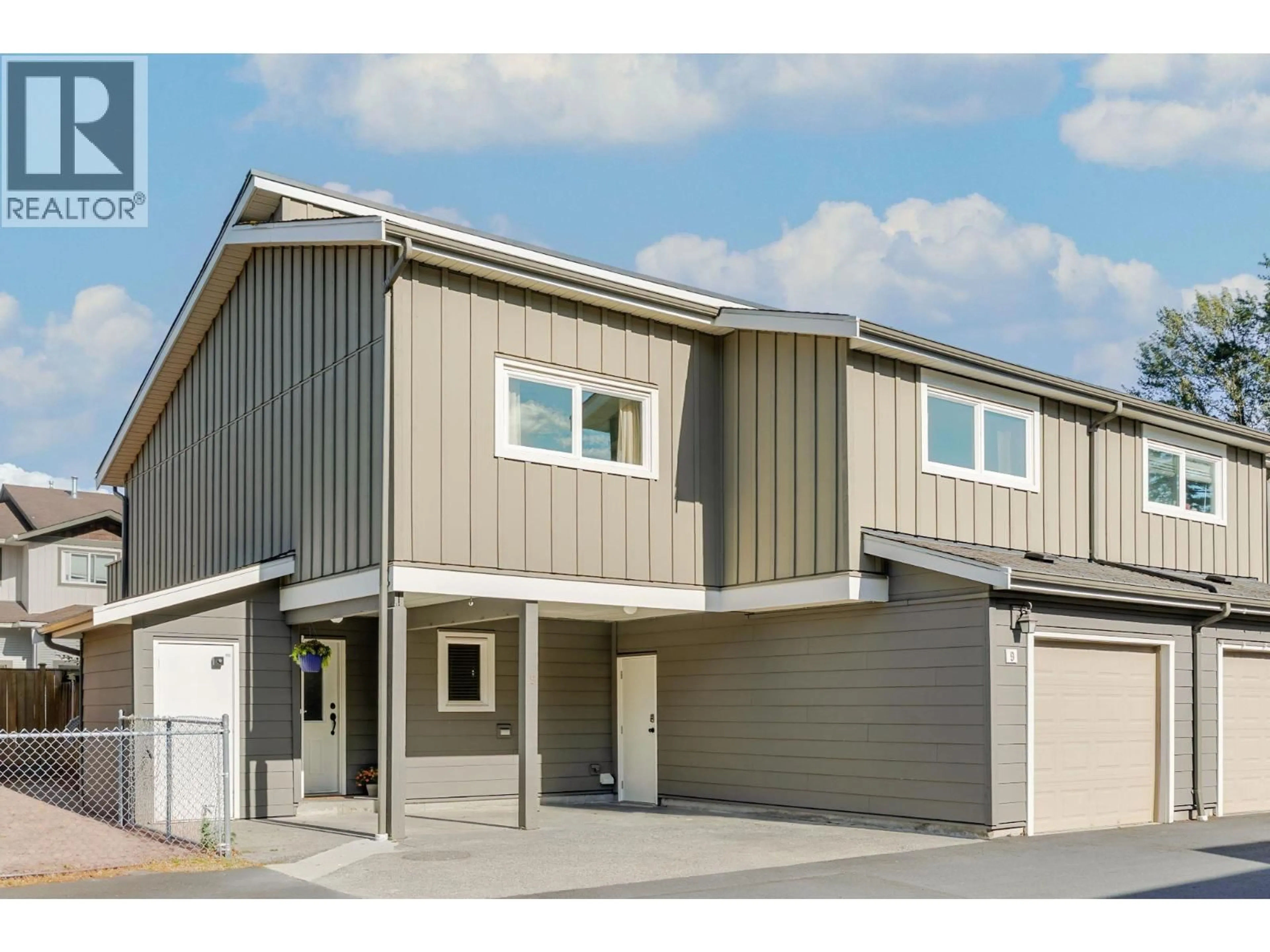 Home with vinyl exterior material, street for 9 - 39752 GOVERNMENT ROAD, Squamish British Columbia V8B0G3