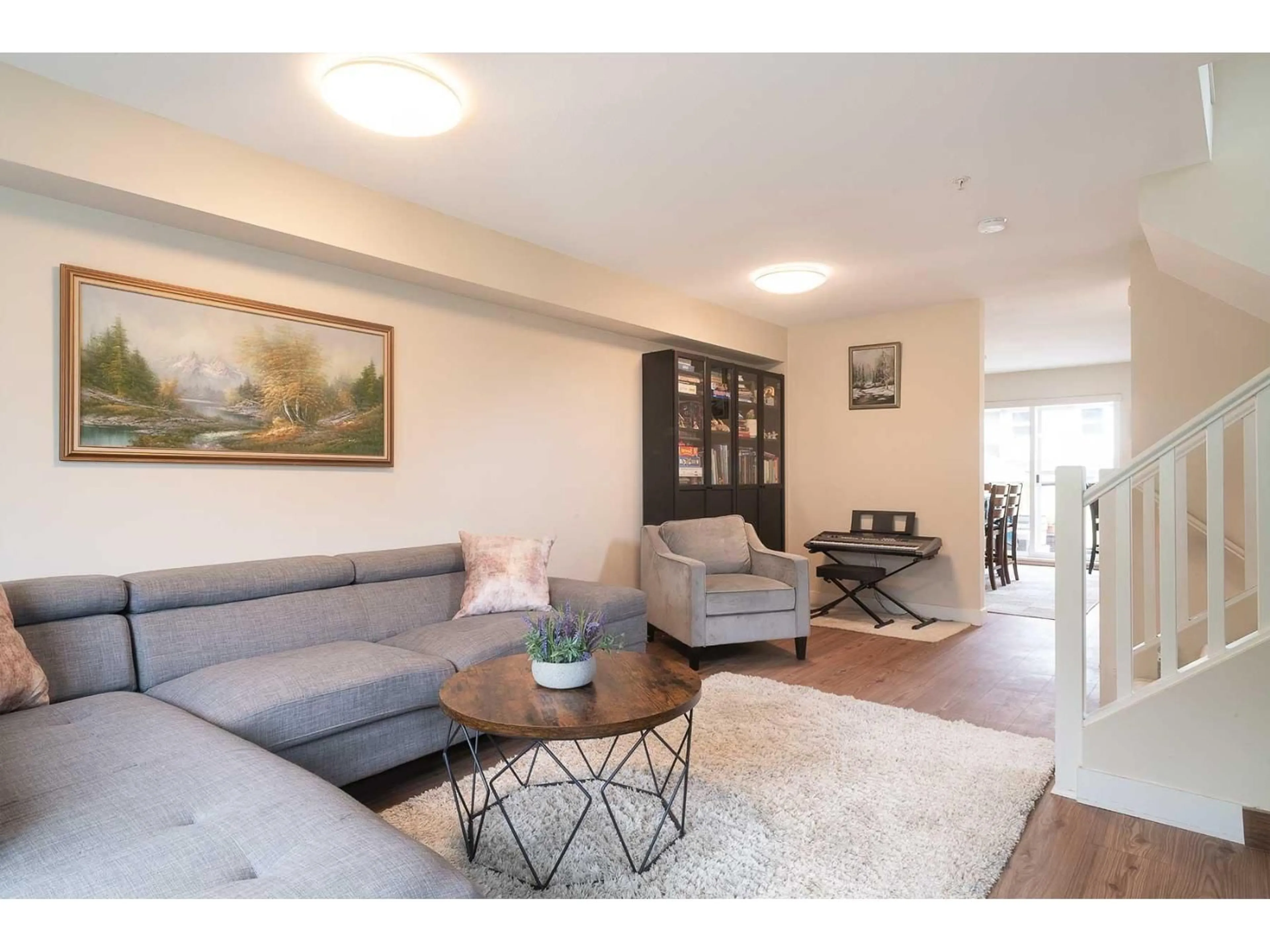 Living room with furniture, unknown for 98 - 20038 70 AVENUE, Langley British Columbia V2Y0B4