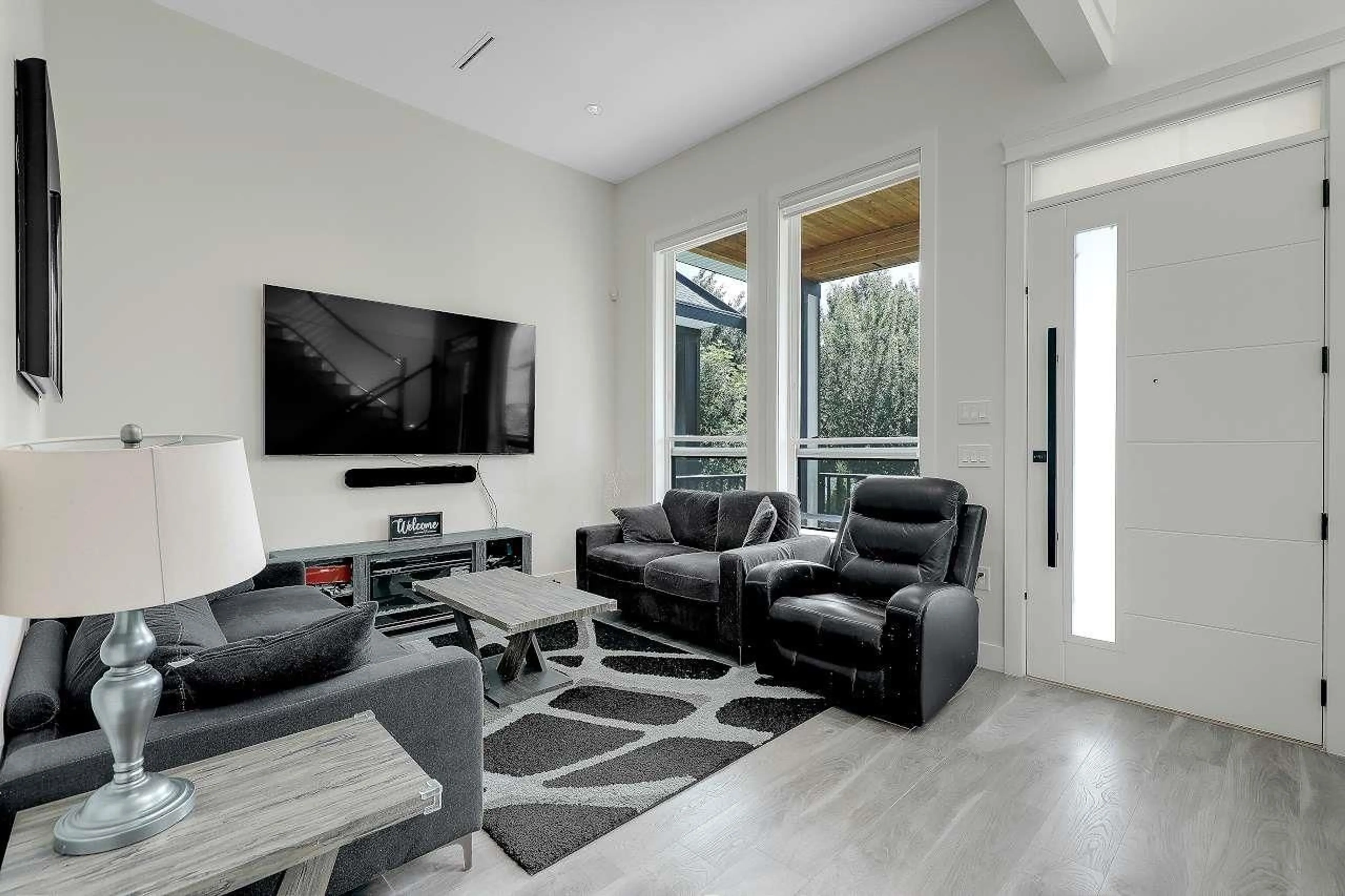 Living room with furniture, unknown for 7068 194 STREET, Surrey British Columbia V4N1N2