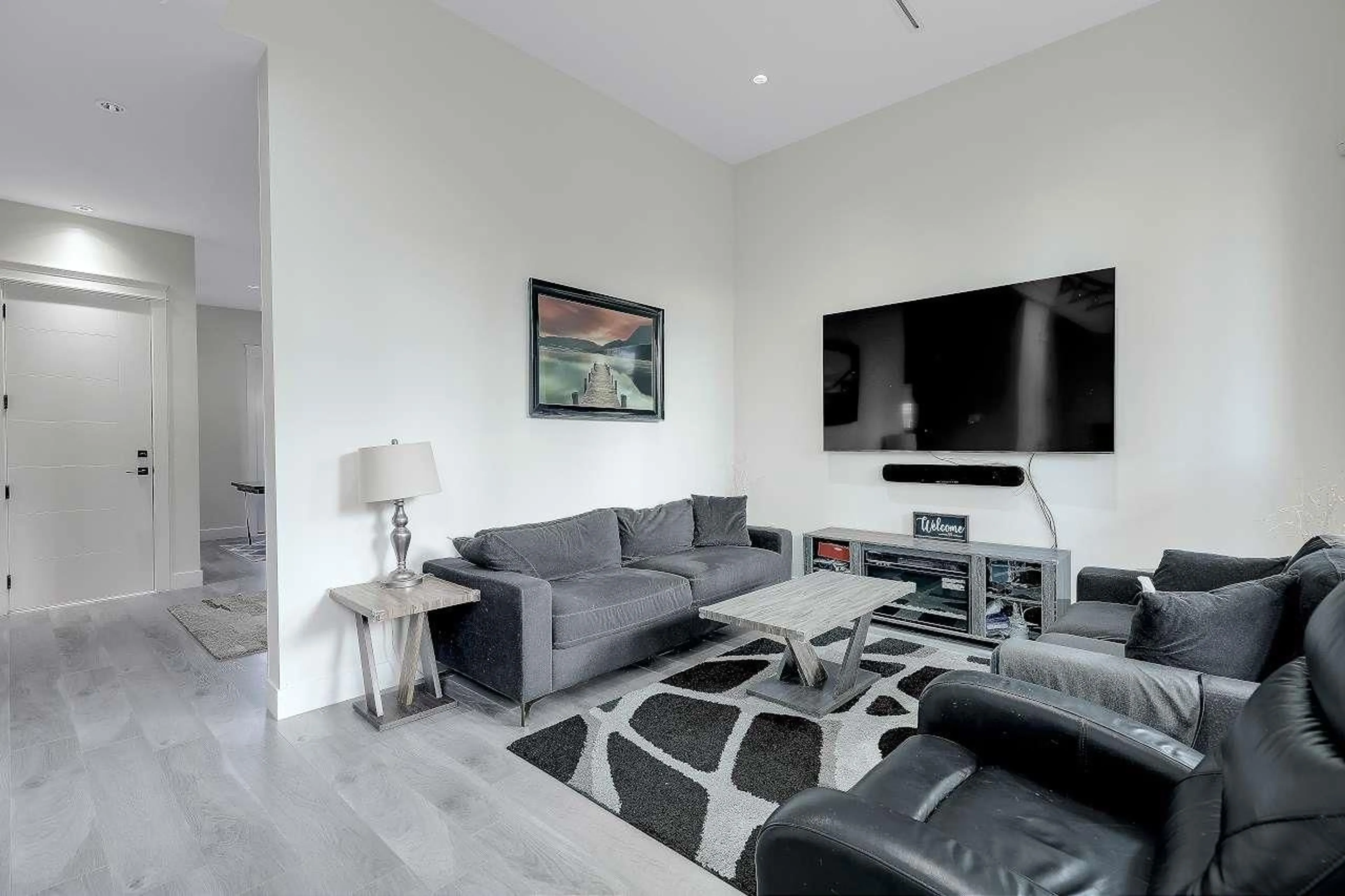 Living room with furniture, unknown for 7068 194 STREET, Surrey British Columbia V4N1N2