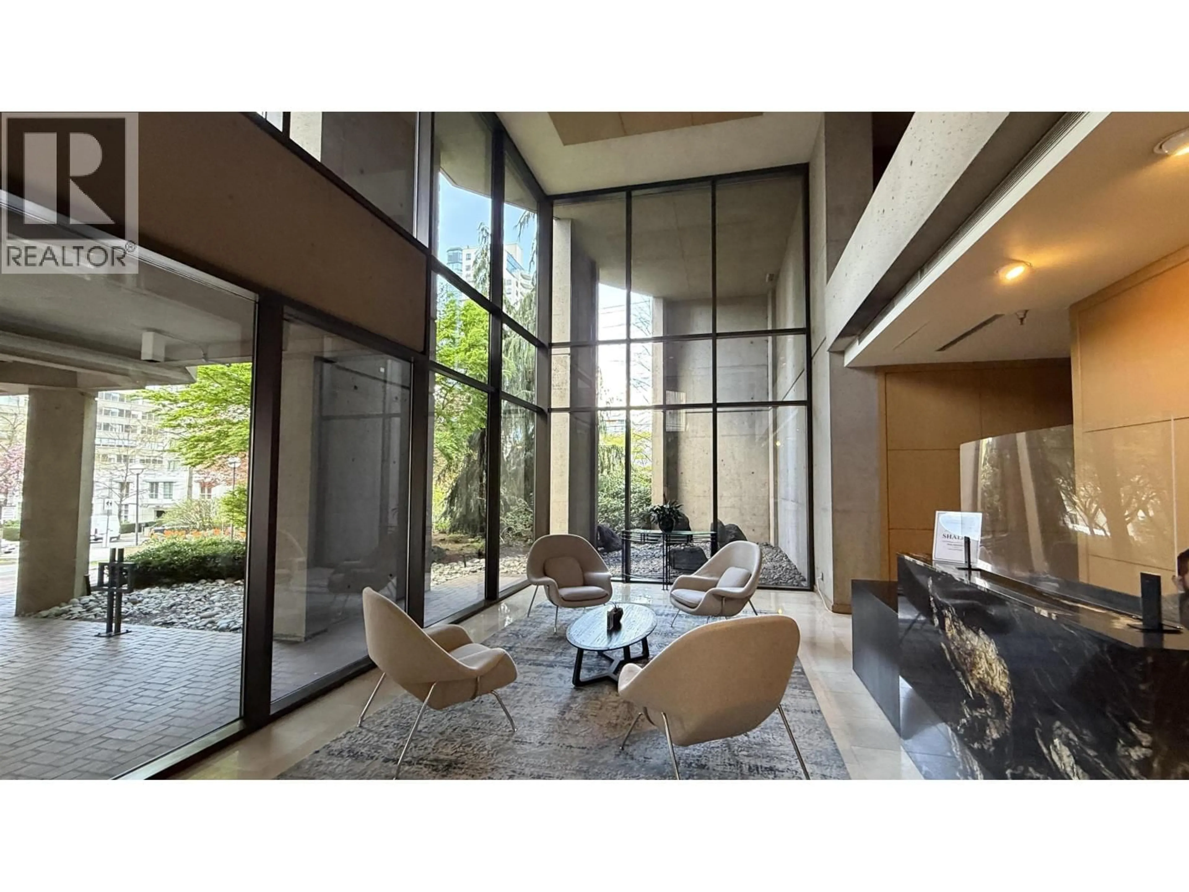 Indoor foyer for 604 - 738 BROUGHTON STREET, Vancouver British Columbia V6G3A7