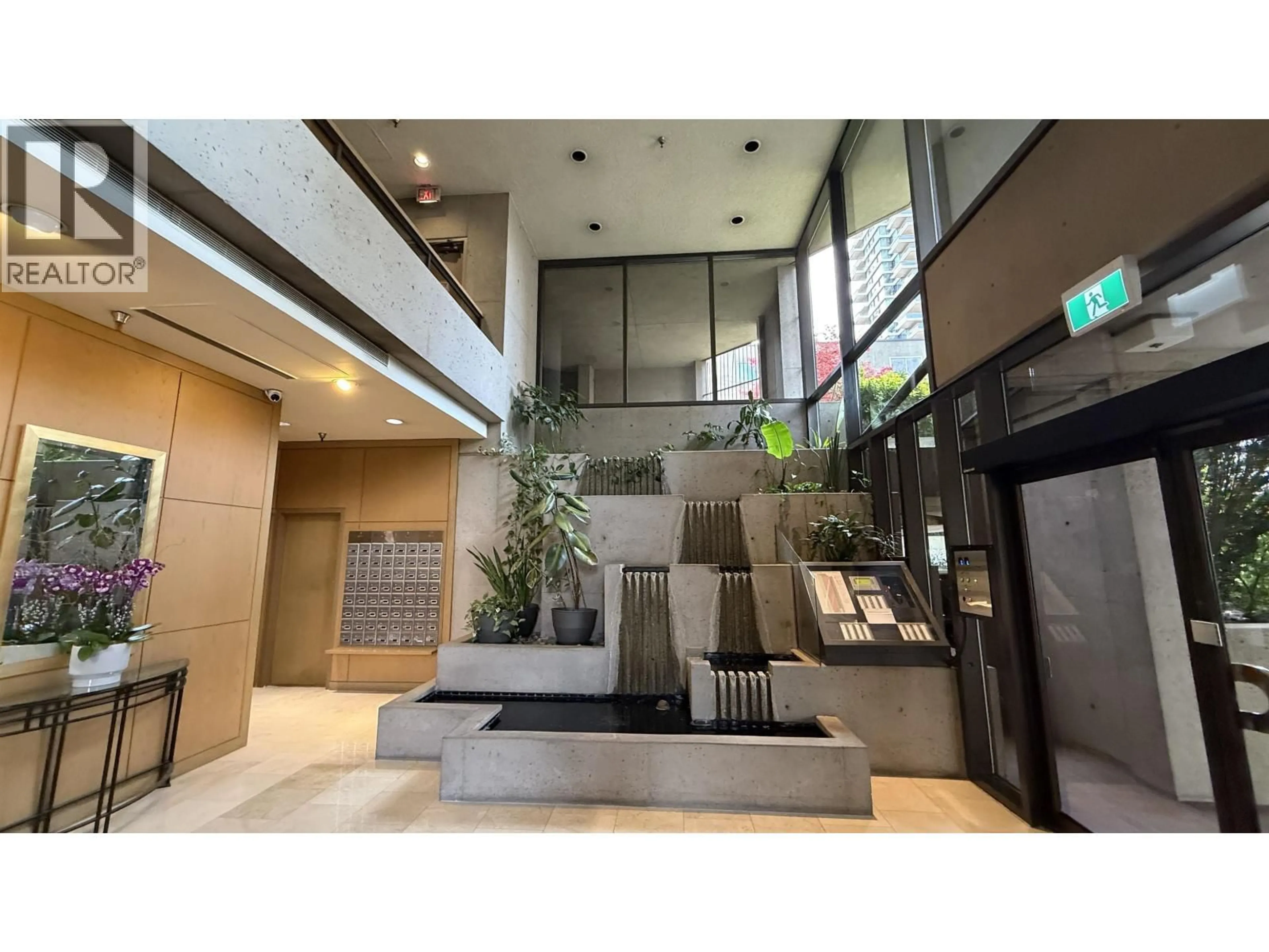 Indoor foyer for 604 - 738 BROUGHTON STREET, Vancouver British Columbia V6G3A7
